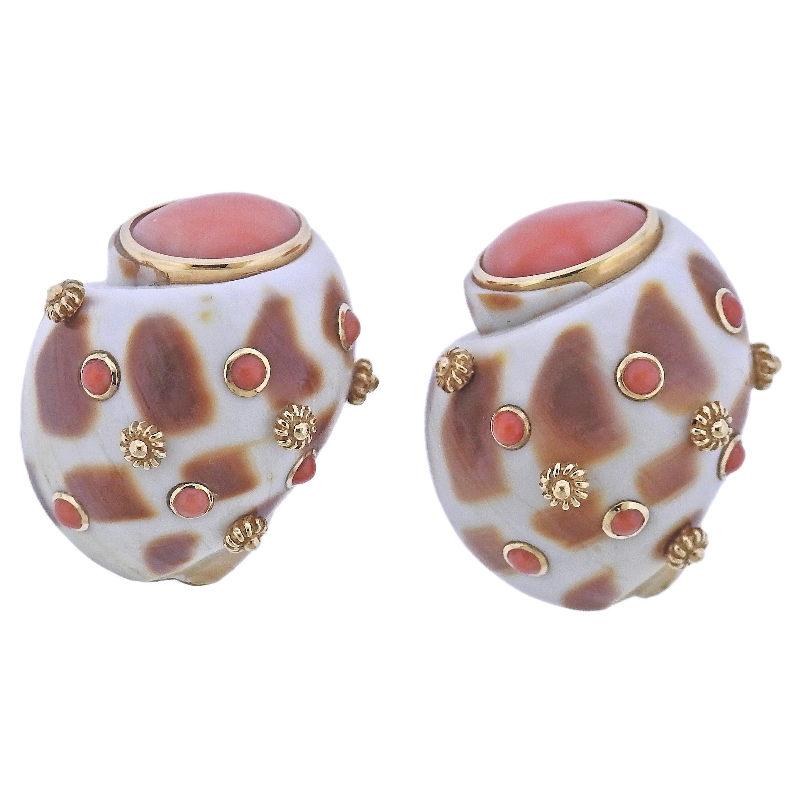 Trianon Vintage Shell Coral Gold Earrings For Sale