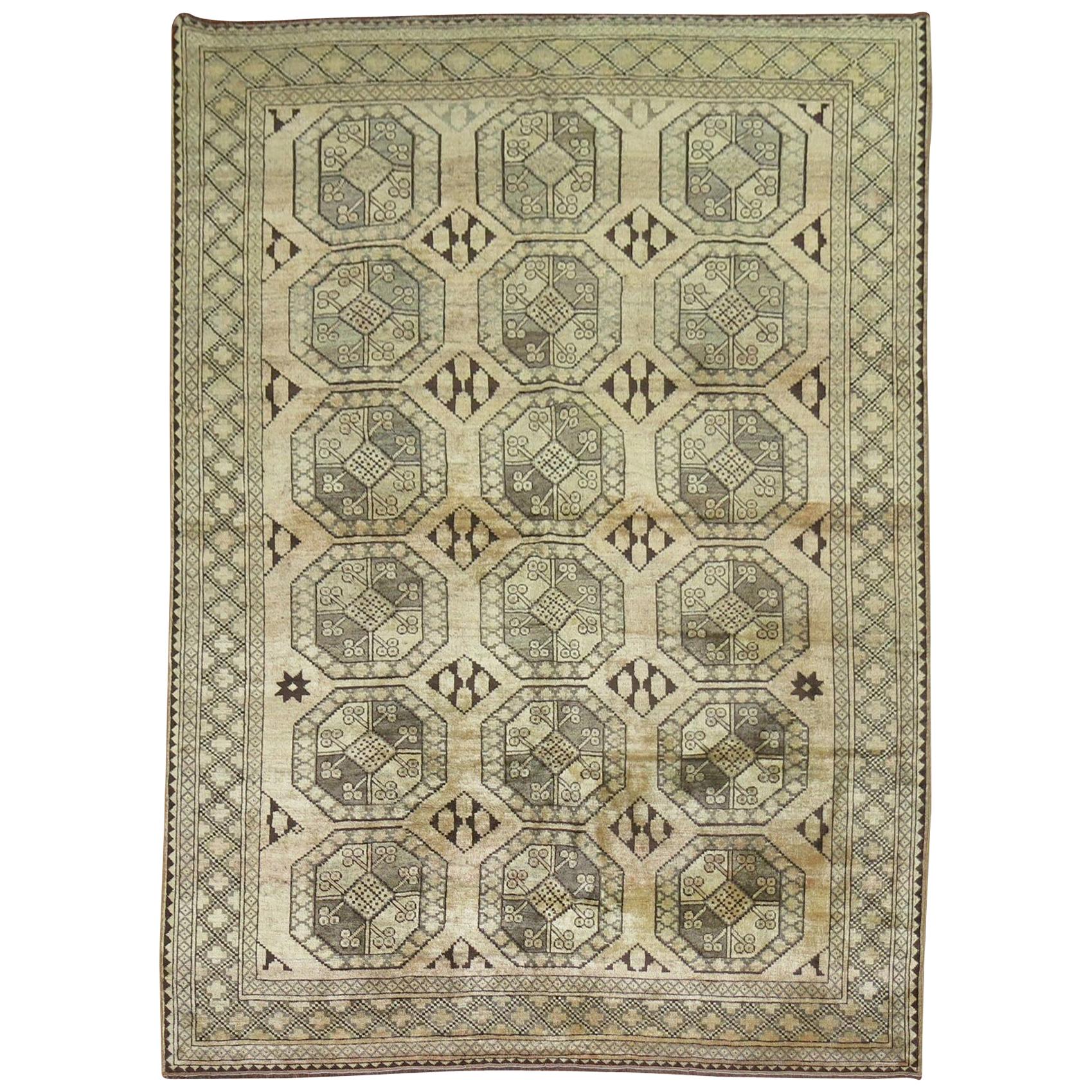 Afghanischer Vintage-Ersari-Teppich mit Stammesmotiven im Angebot