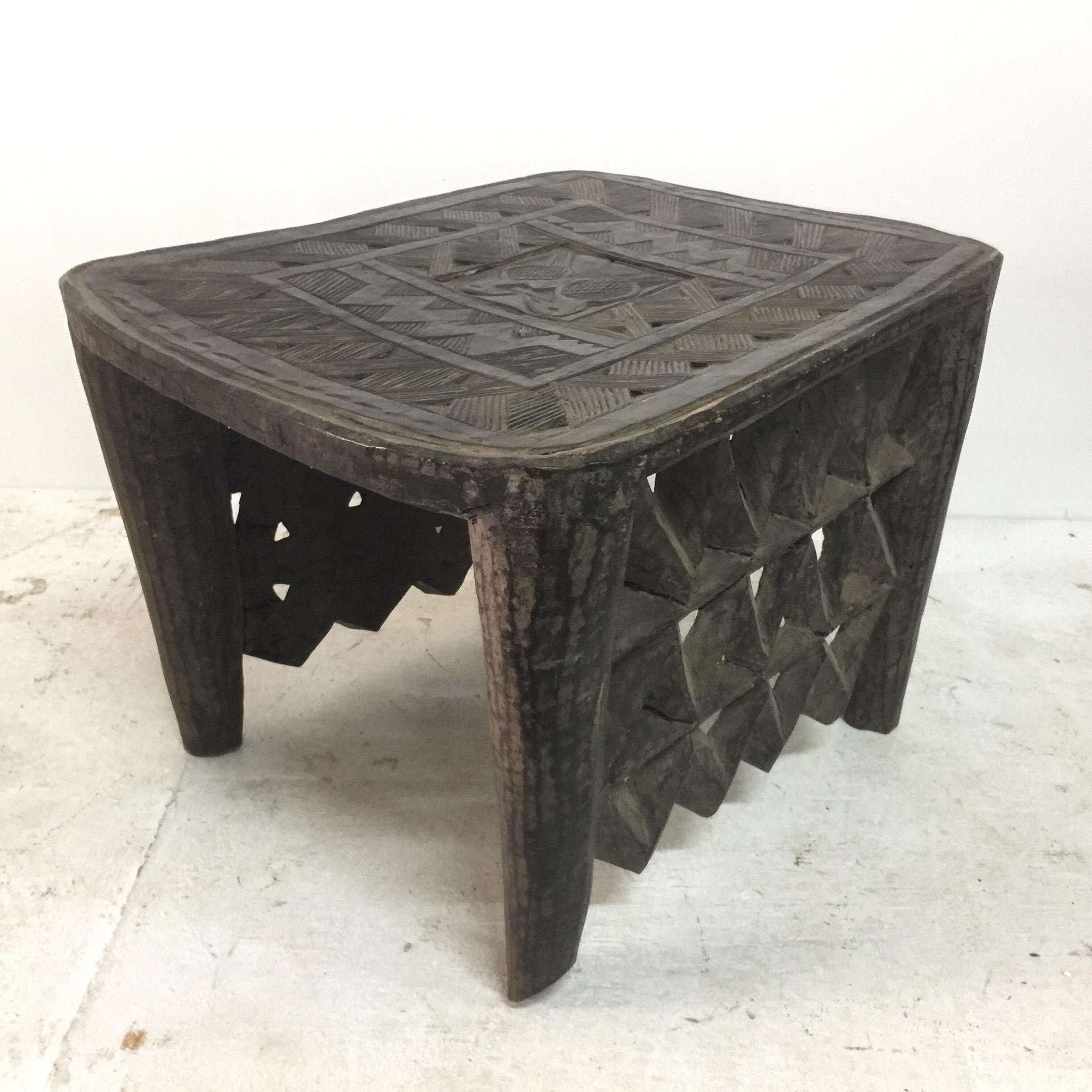 Tribal African Sidetable / Bench with Secret Compartment 4