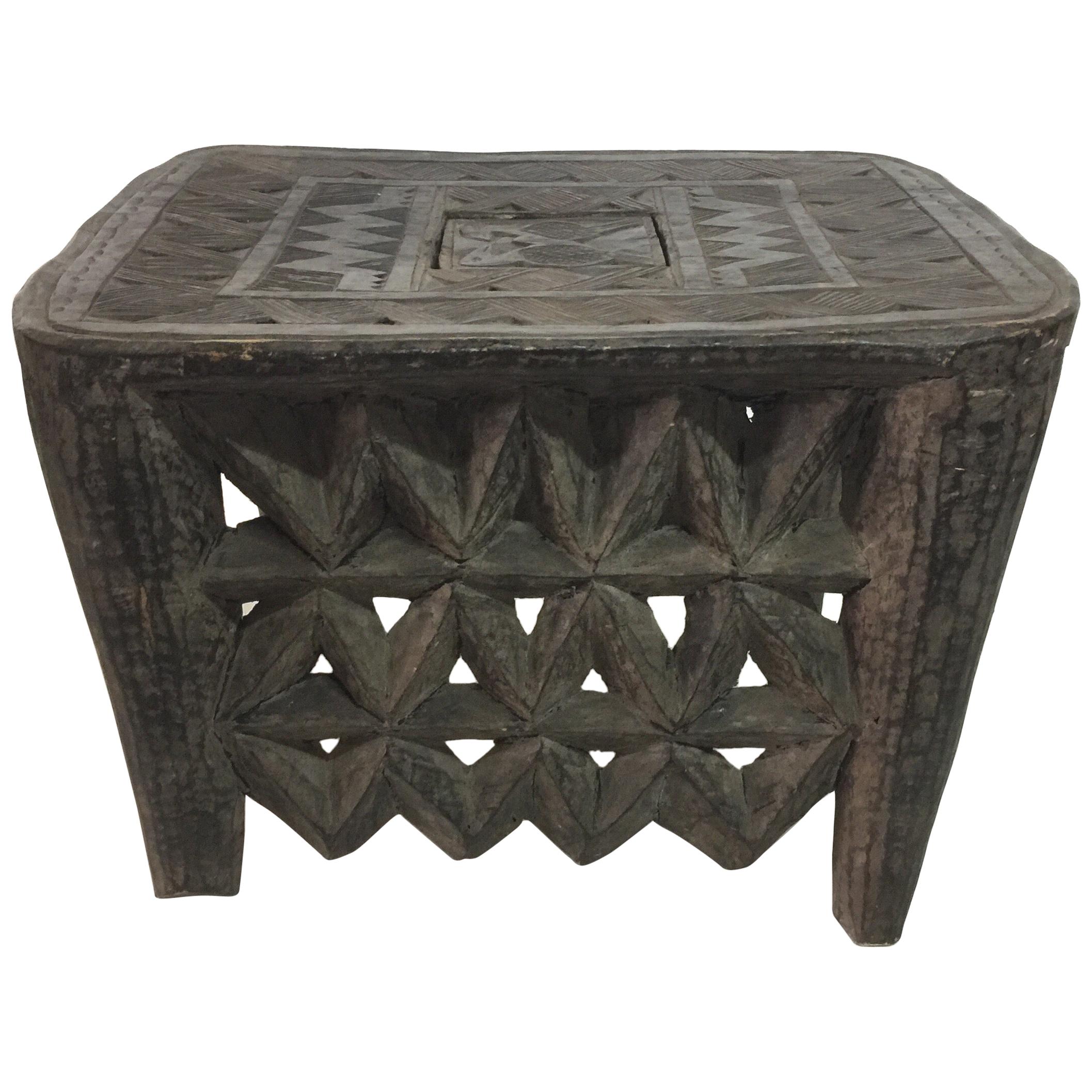 Tribal African Sidetable / Bench with Secret Compartment