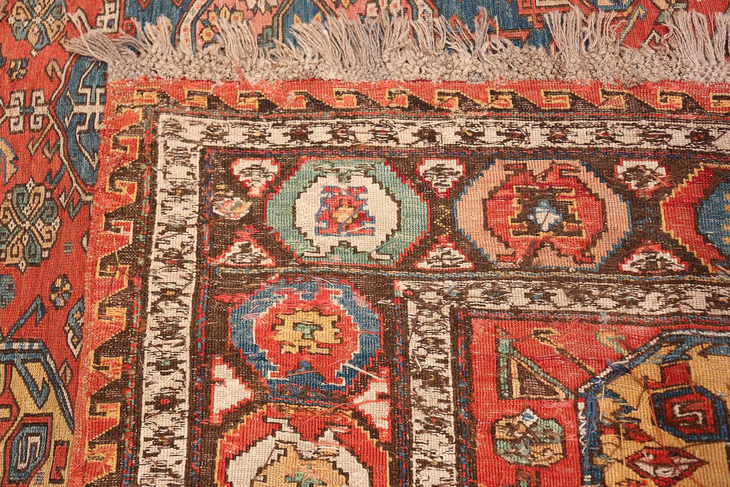 Antiker kaukasischer Soumak-Teppich. 6 ft 9 in x 9 ft 6 in im Angebot 3
