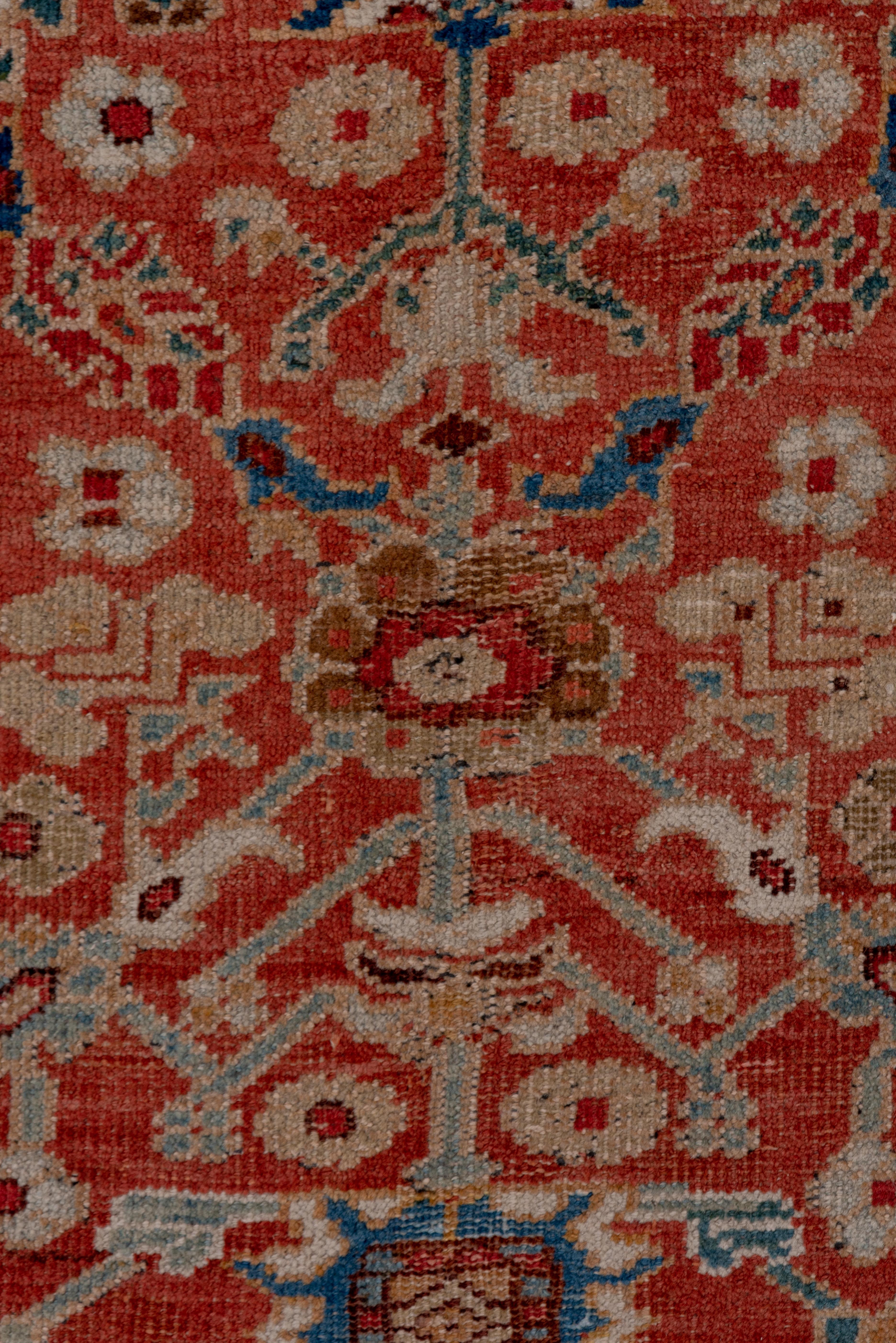Tribal Antique Mahal Carpet, Soft Palette In Excellent Condition For Sale In New York, NY