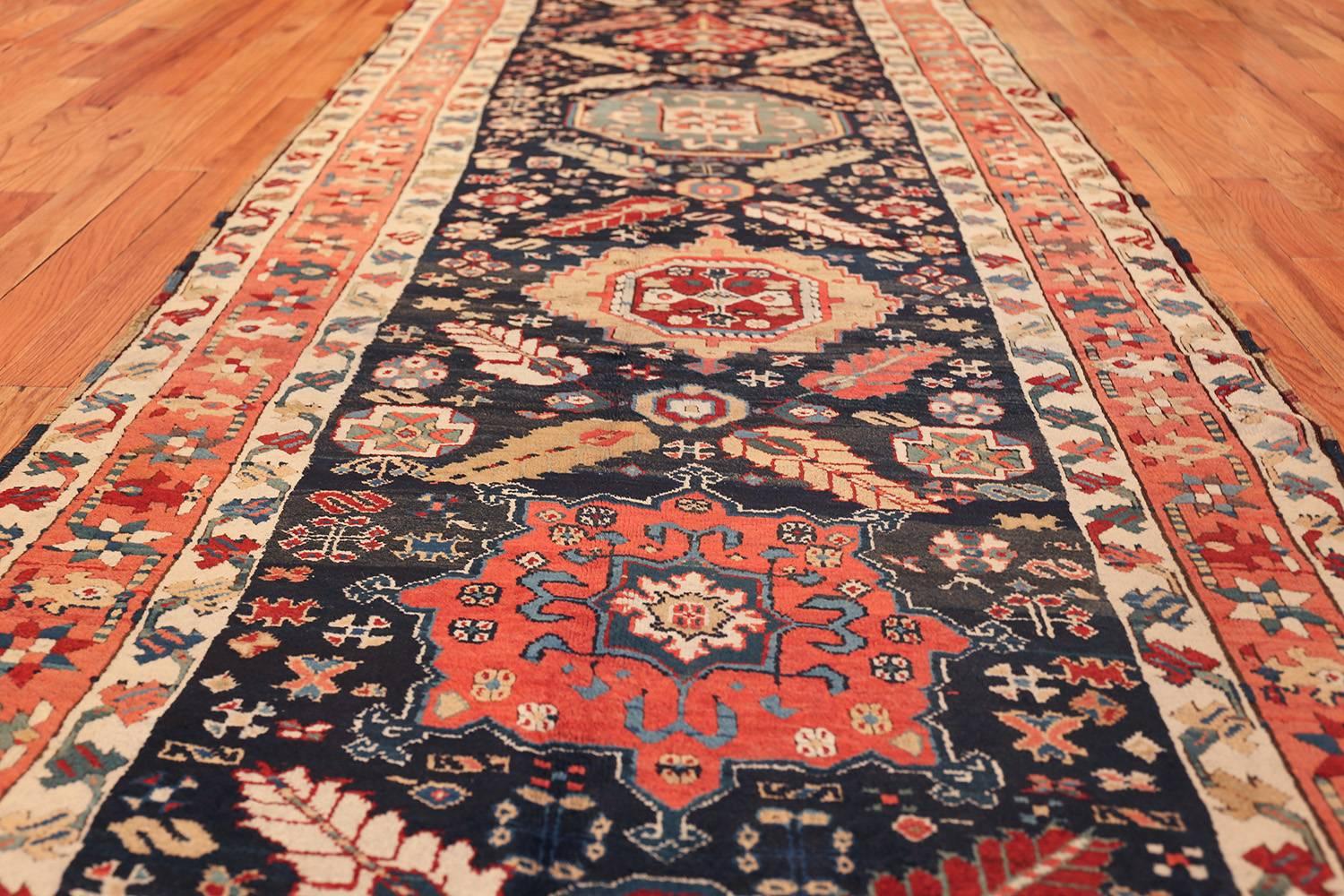 Alfombra Persa Antigua del Noroeste. 4 pies 3 pulgadas x 13 pies en venta 6