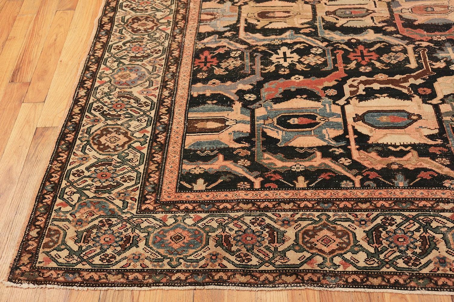 Antique Shabby Chic Persian Malayer Rug. Size: 8 ft 6 in x 12 ft 9 in In Good Condition For Sale In New York, NY