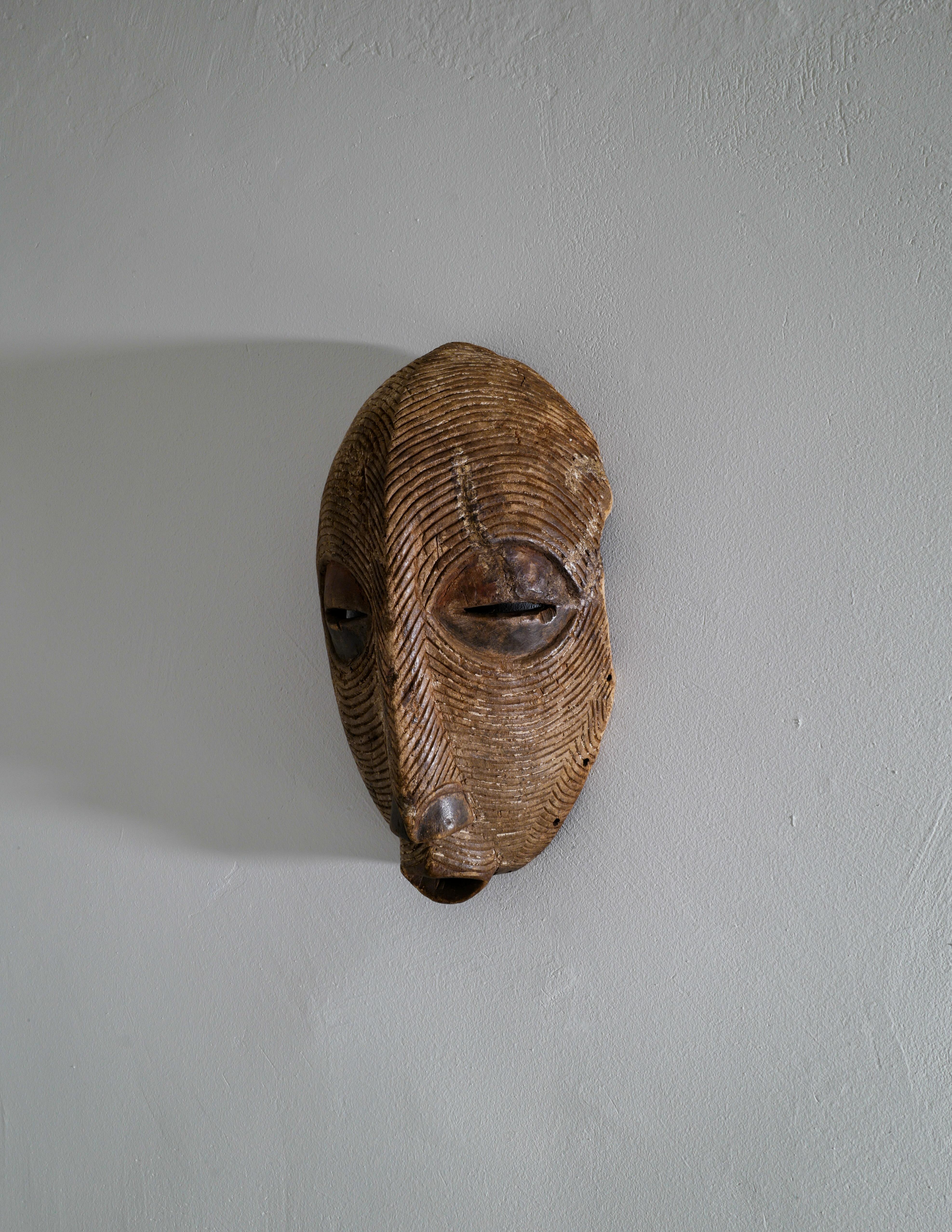 Folk Art Tribal Art African Hand Carved Wooden Mask Kenya, 1900s