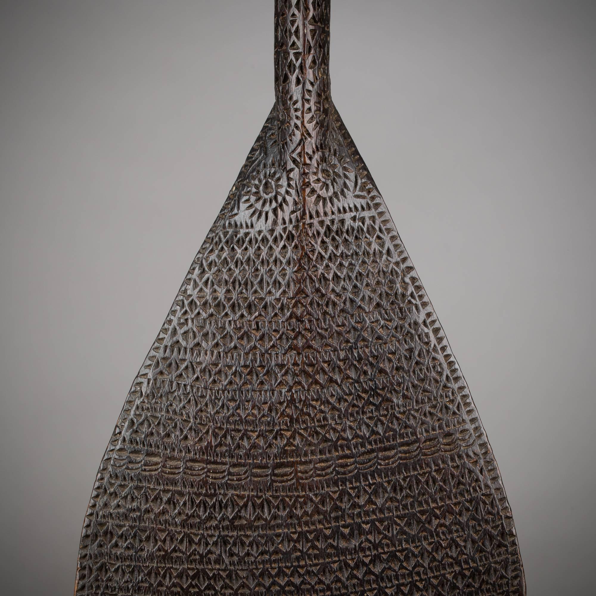 Stammesangehörige der Austral-Inseln Zeremonielles Paddel (Polynesisch)