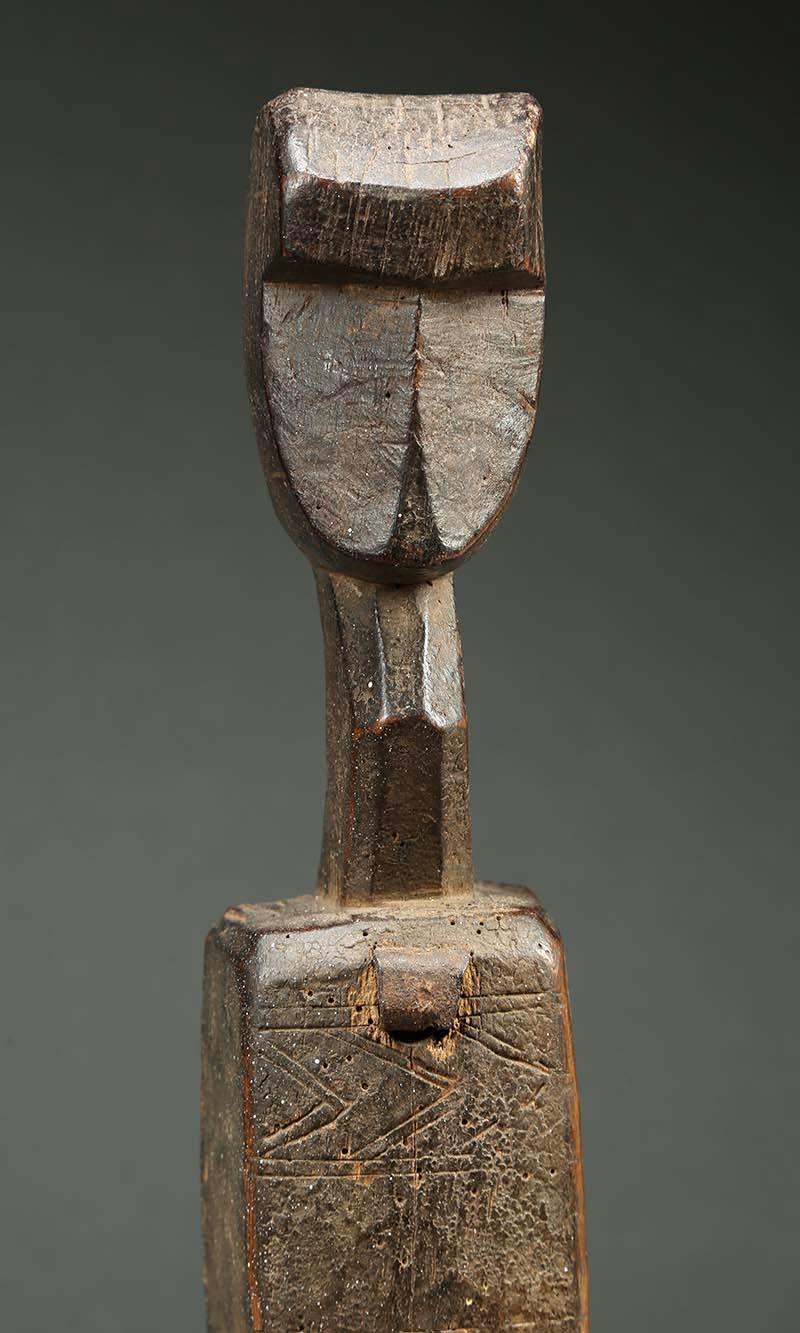 Hand-Carved Tribal Bambara Figurative Wood Door Lock, Mali, Africa For Sale