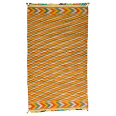 Tapis Dhurrie indien Rajasthani à motif de chevrons bleu et jaune