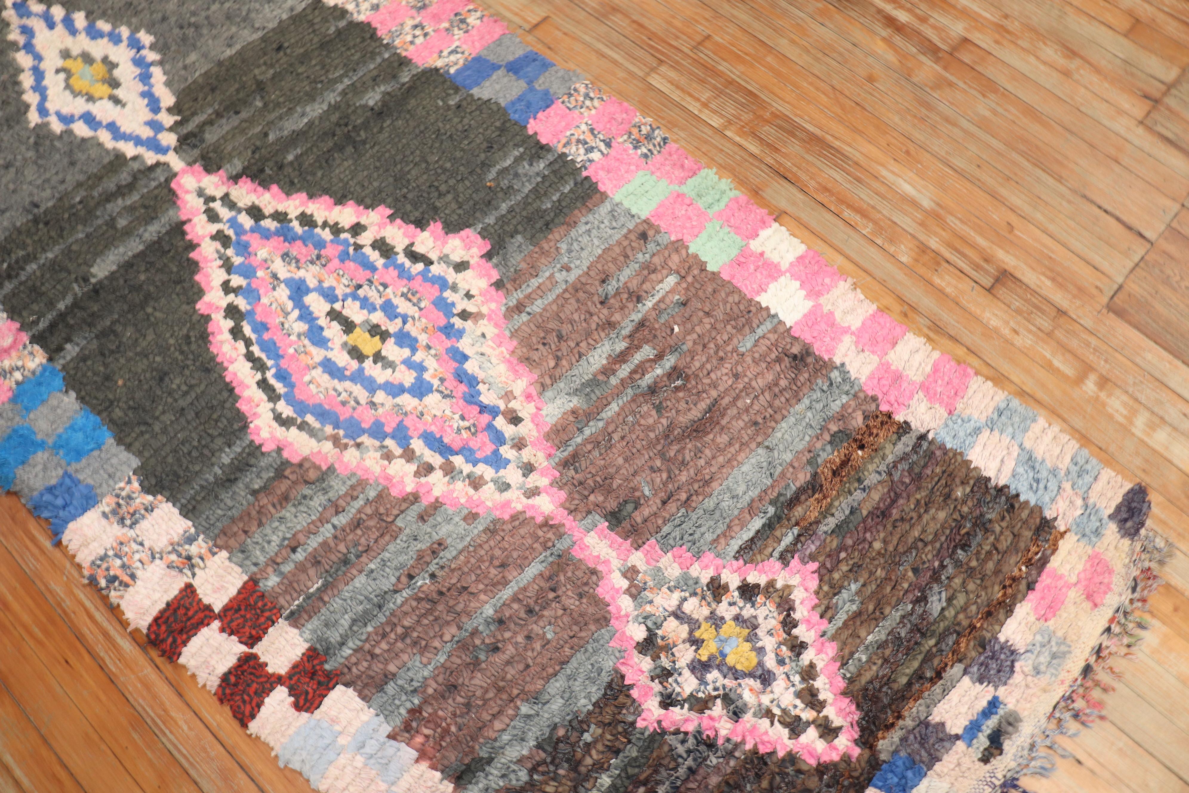 Tribal Bohemian Mid 20th Century Moroccan Rug In Good Condition For Sale In New York, NY