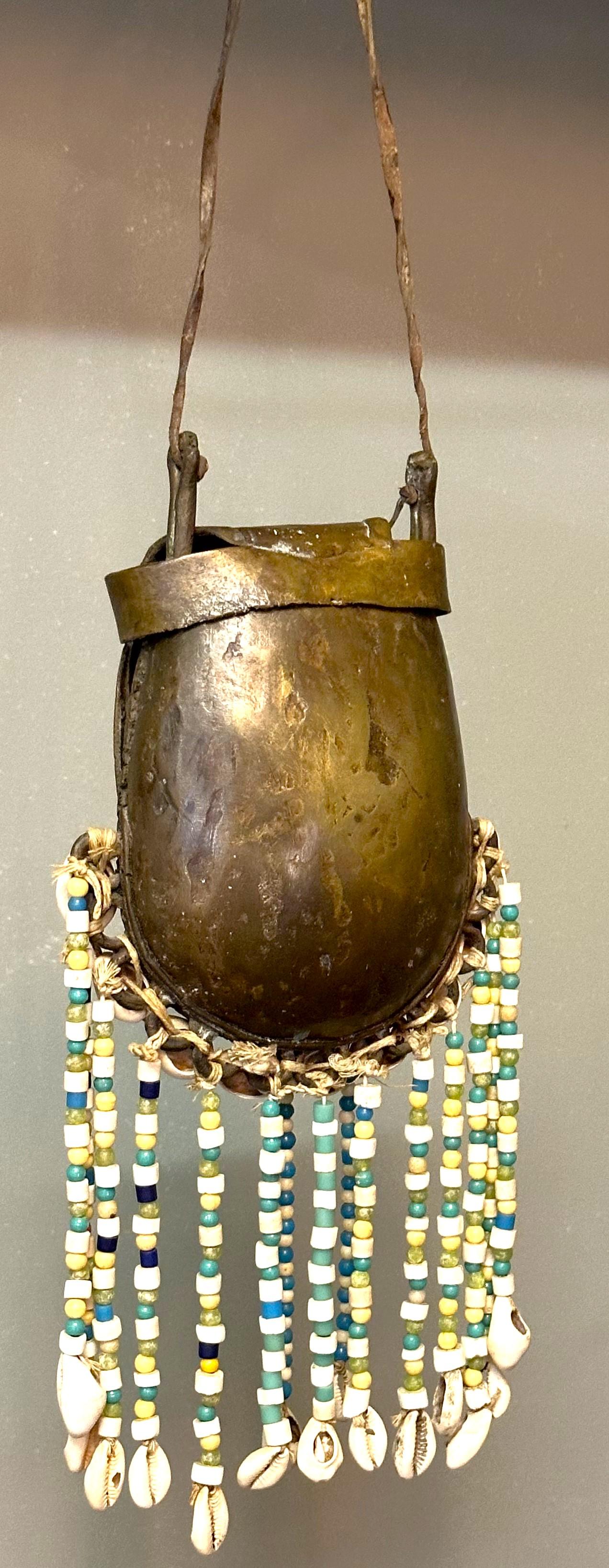 Bronzetasche, Tasche, Skulptur, Stammeskunst, Westafrika im Angebot 14
