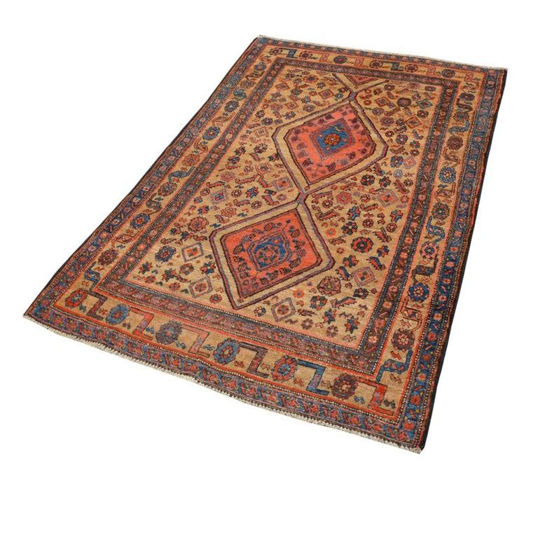 Bidjar rug with tribal designs.  Measures: 1.85 x 1.25 m.
-Diamond design in various sizes on a very unusual cream background for this type of rugs.
-In wooden floors, for country houses they are ideal, since they will provide exclusivity and