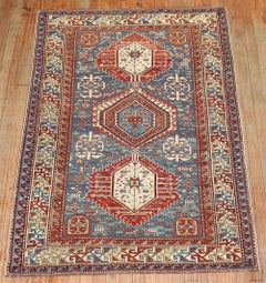 Antiker kaukasischer Shirvan-Teppich aus der Zabihi-Kollektion, Stammesblau, 19. Jahrhundert