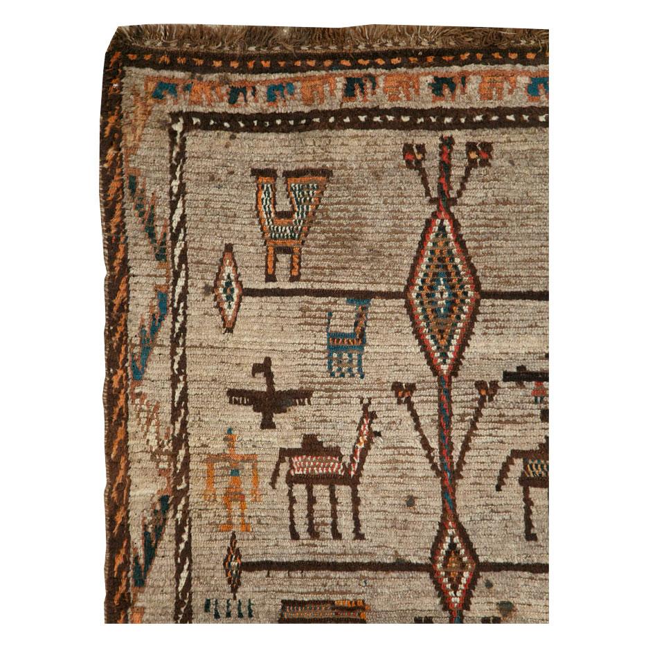 Tribal frühen 20. Jahrhundert handgefertigten persischen Gabbeh Throw Rug (Stammeskunst) im Angebot