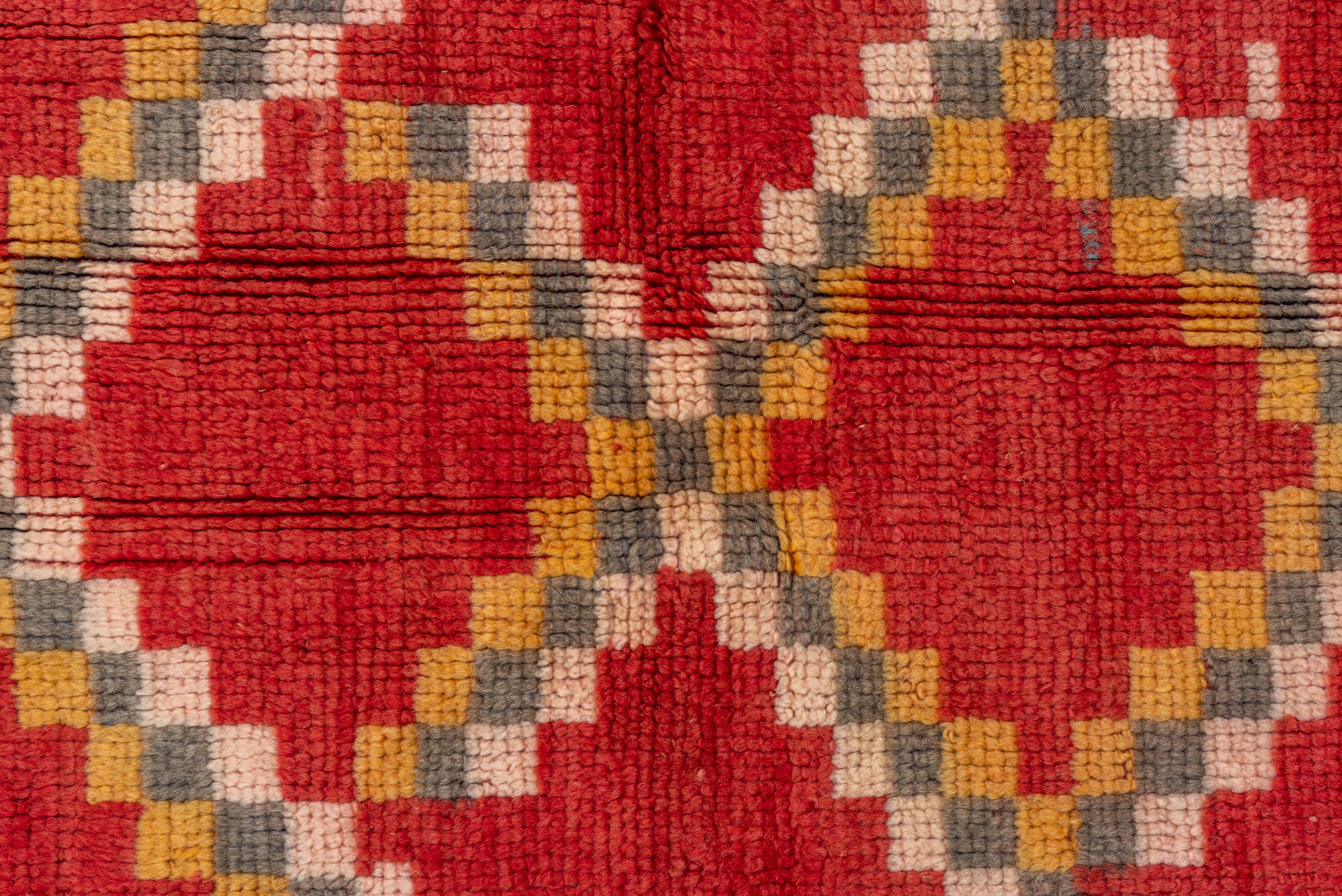 Geometrisches Kolibri-Rot mit nachmittäglichen Tan-Tönen im Angebot 2