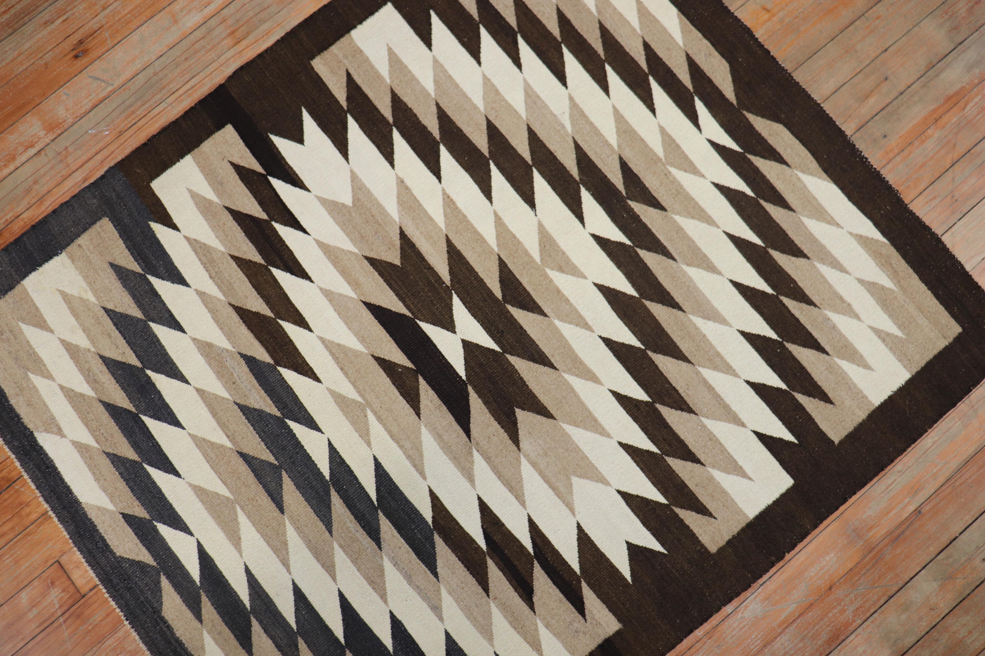 Tribal Geometrisch  Amerikanischer Navajo-Teppich (Indigene Kunst (Nord-/Südamerika)) im Angebot
