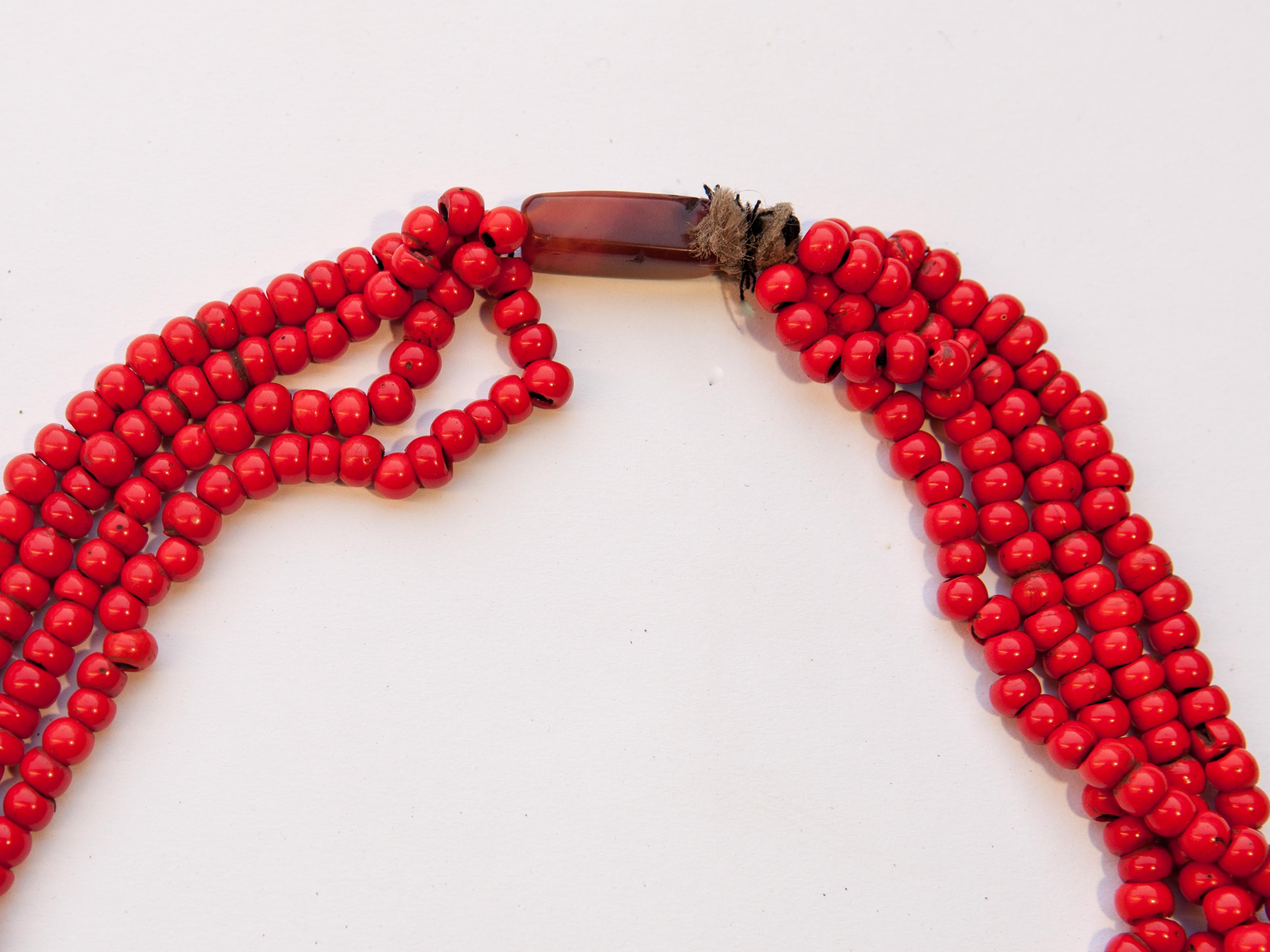 Tribal Collier de perles en verre tribal et cornaline de Nagaland, Inde, milieu du 20e siècle