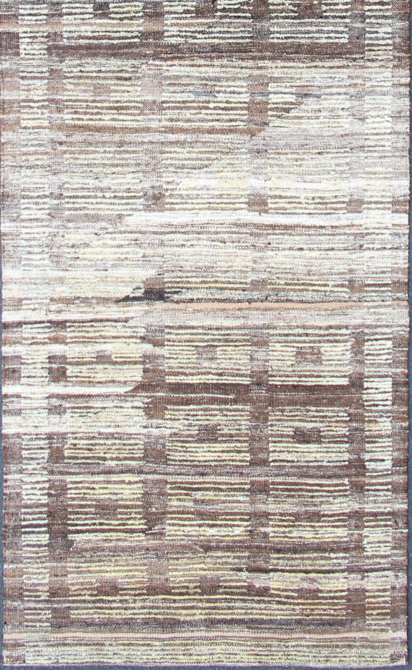 Green and brown piled-Kilim Modern runner, Keivan Woven Arts / rug AFG-33326, country of origin / type: Afghanistan / Kilim, condition: new

This brand new rug features a modern checkered design and a flat-woven and piled composition. The color