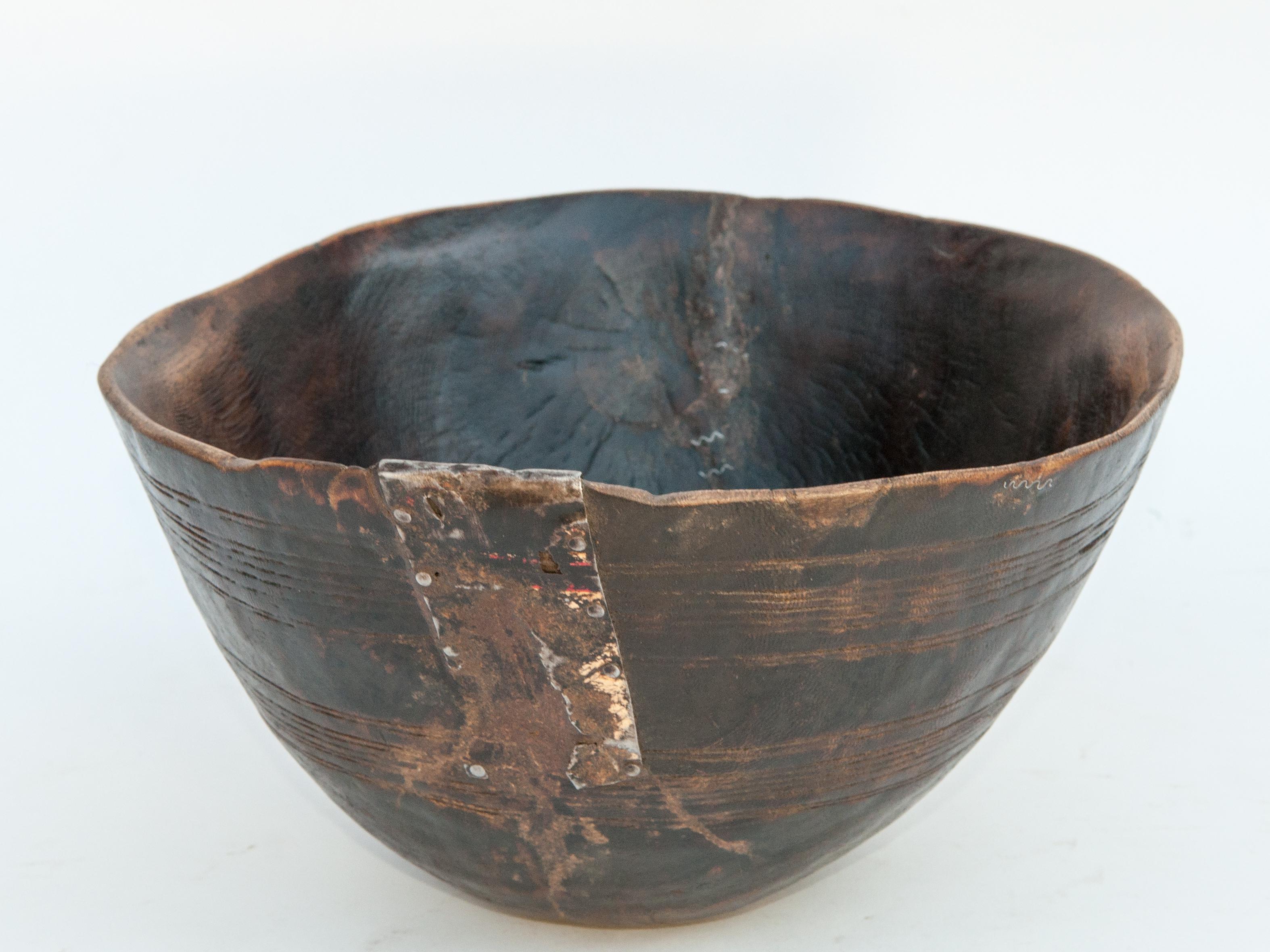 Tribal Handhewn Wooden Bowl with Metal Repair, Fulani of Niger, Mid-20th Century 6