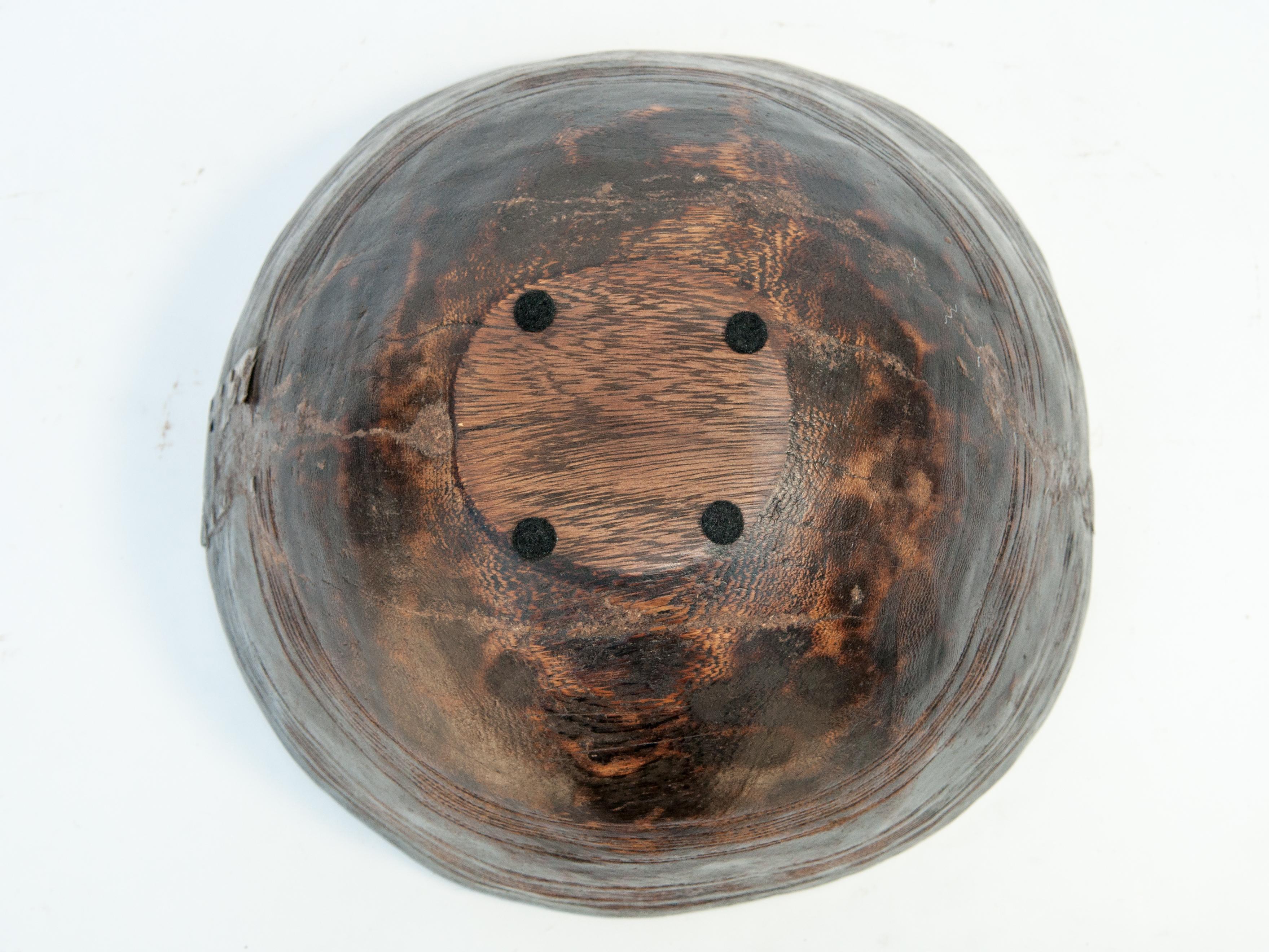 Tribal Handhewn Wooden Bowl with Metal Repair, Fulani of Niger, Mid-20th Century 8