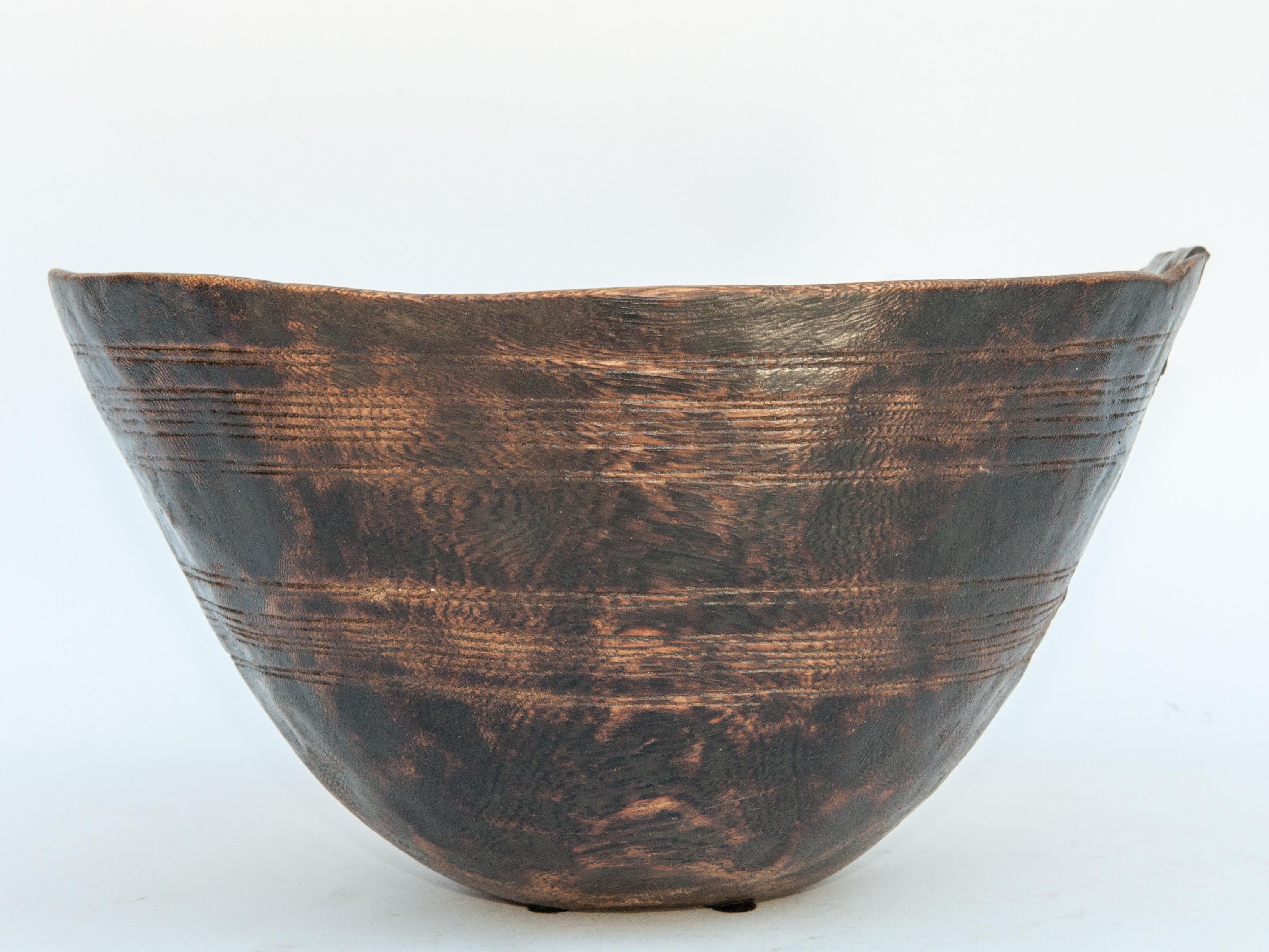 Tribal Handhewn Wooden Bowl with Metal Repair, Fulani of Niger, Mid-20th Century 4