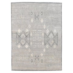 Tribal-inspirierter geometrischer grauer Wollteppich mit Motiv 9
x12
