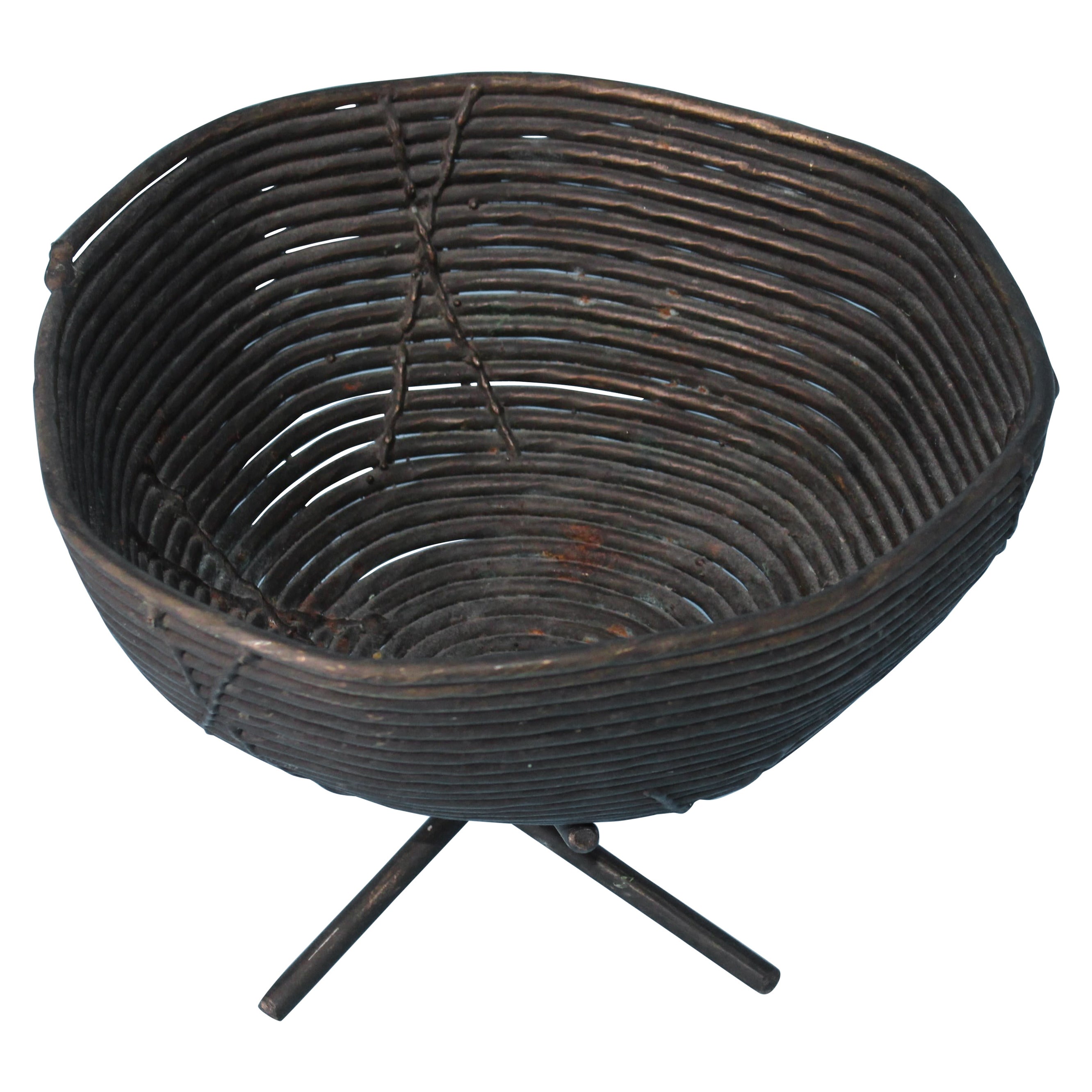 Bol en fer tribal sur Stand en vente