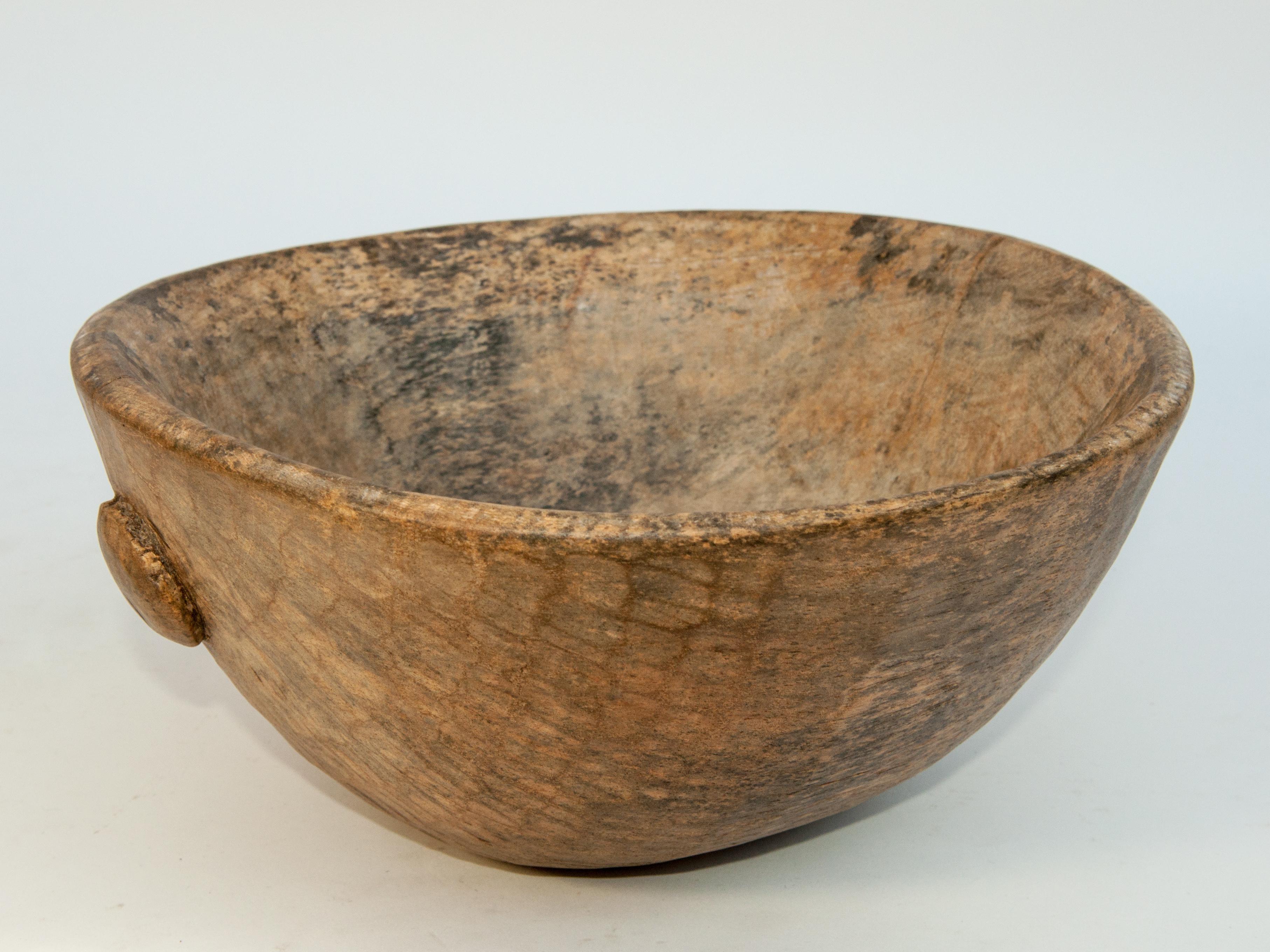 Tribal Light Colored, Spalted Wooden Bowl, Fulani of Niger, Mid-20th Century 2