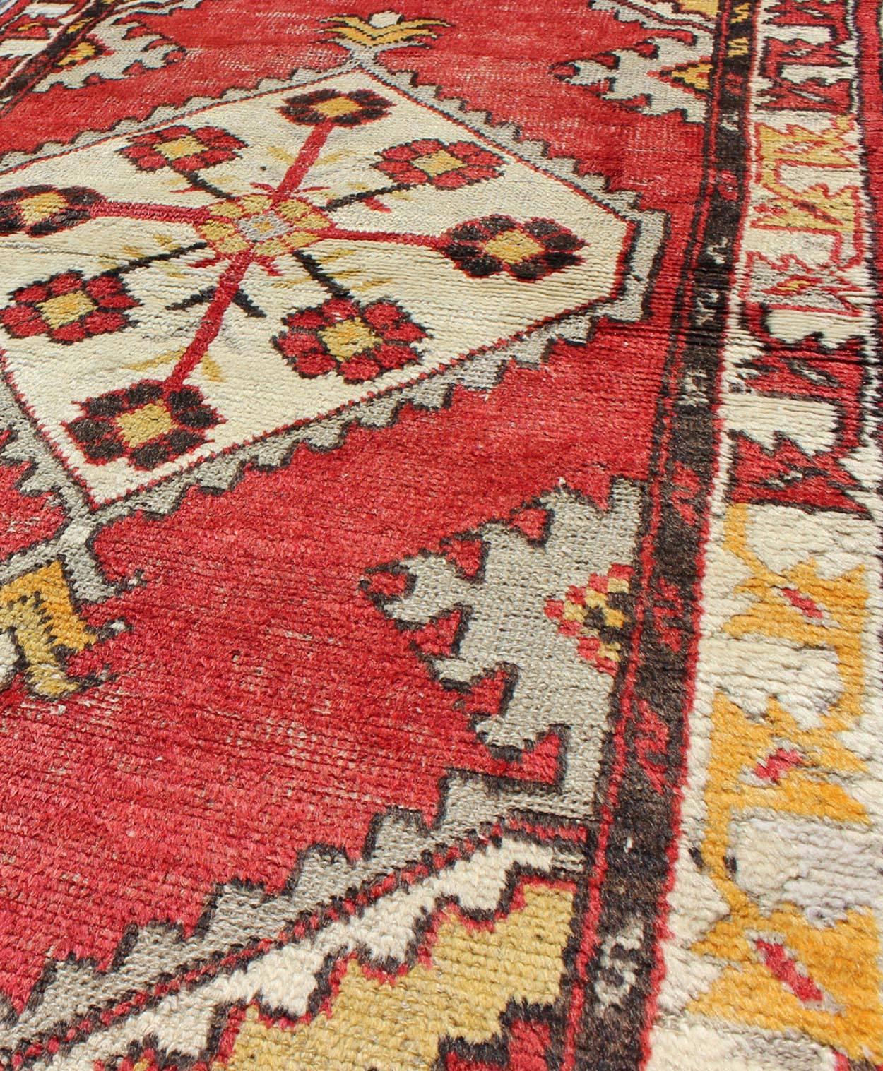 Mid-20th Century Tribal Medallion Vintage Turkish Oushak Rug in Red, Brown, Gray, Yellow For Sale