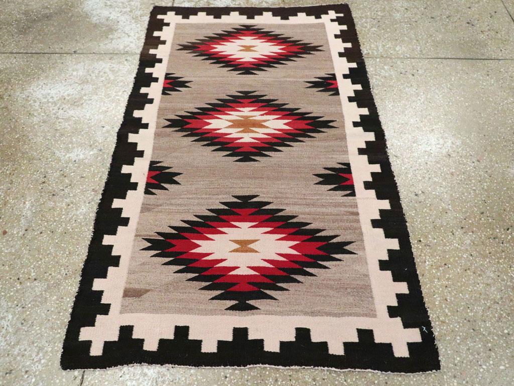 Tribal Mid-20th Century Handmade American Navajo Flatwoven Throw Rug In Excellent Condition In New York, NY