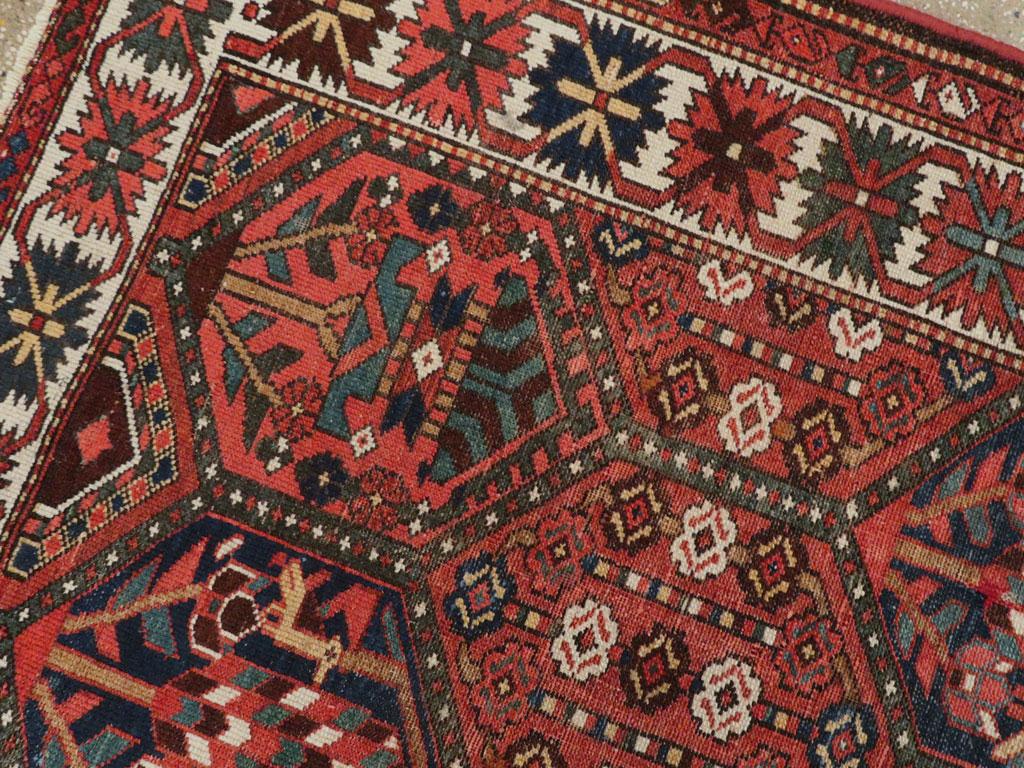 Tribal Mid-20th Century Handmade Persian Bakhtiari Accent Rug In Excellent Condition For Sale In New York, NY