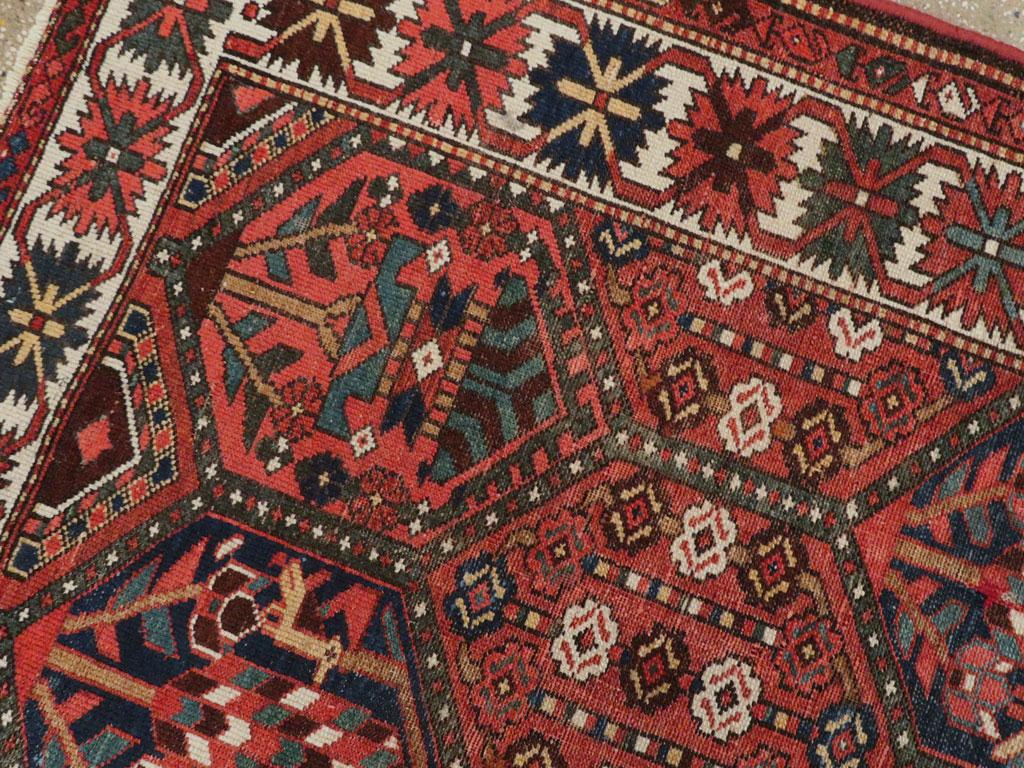 Tribal Mid-20th Century Handmade Persian Bakhtiari Accent Rug In Excellent Condition For Sale In New York, NY