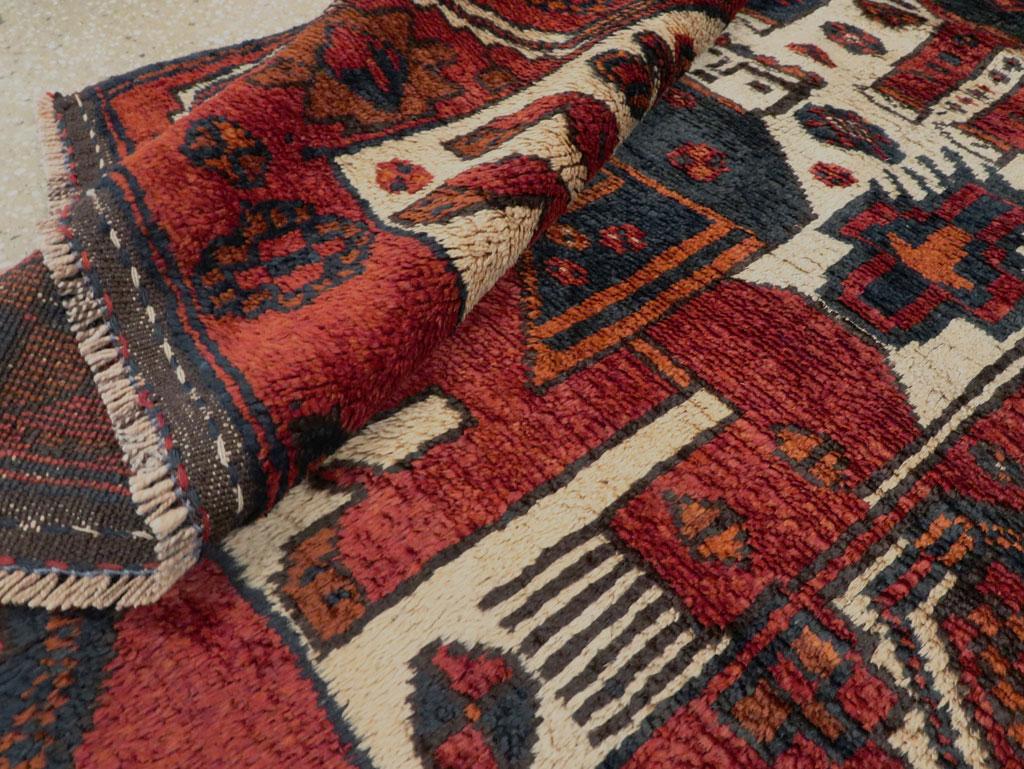 Tribal Mid-20th Century Handmade Persian Bakhtiari Pictorial Accent Rug For Sale 5