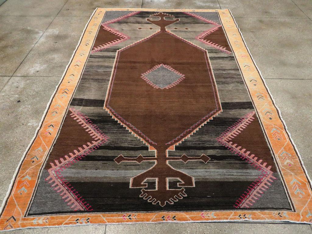 Tribal Mid-20th Century Handmade Turkish Anatolian Room Size Carpet In Good Condition In New York, NY