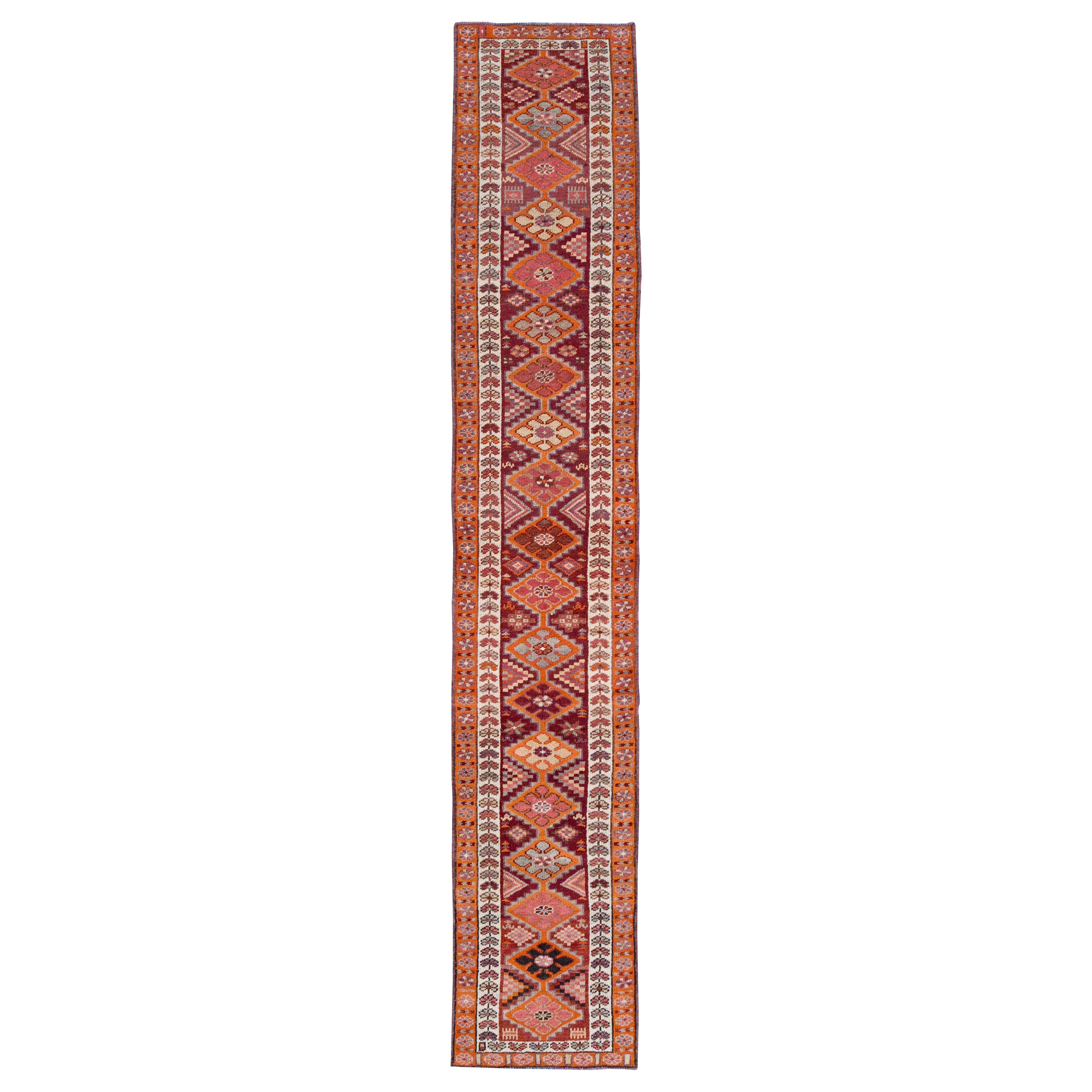 Tapis de couloir tribal turc d'Anatolie du milieu du 20e siècle, fait à la main