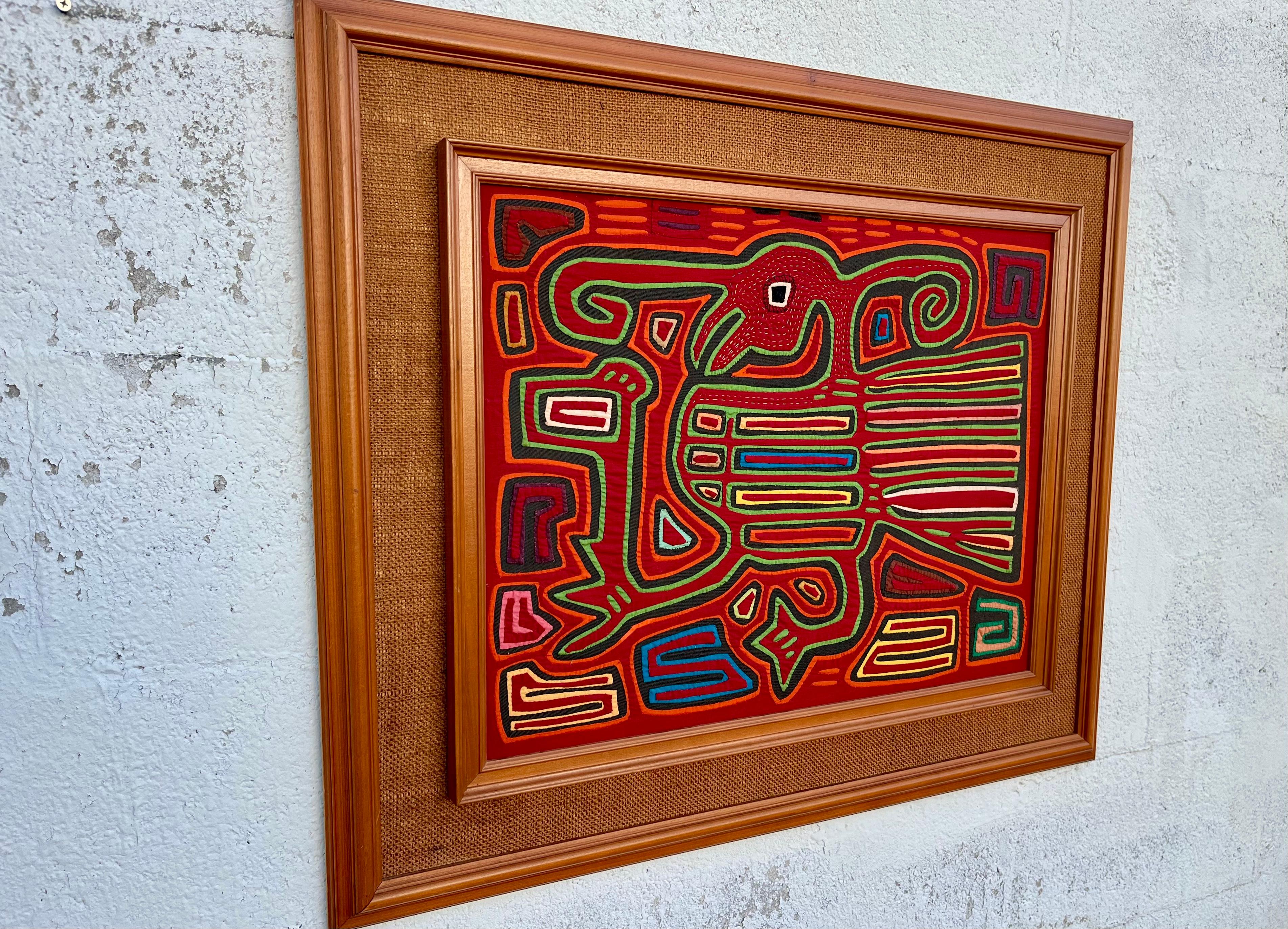 Stammeskunst Mola gerahmte handgefertigte Textil-Wandkunst. Circa 1960er Jahre (Mitte des 20. Jahrhunderts) im Angebot