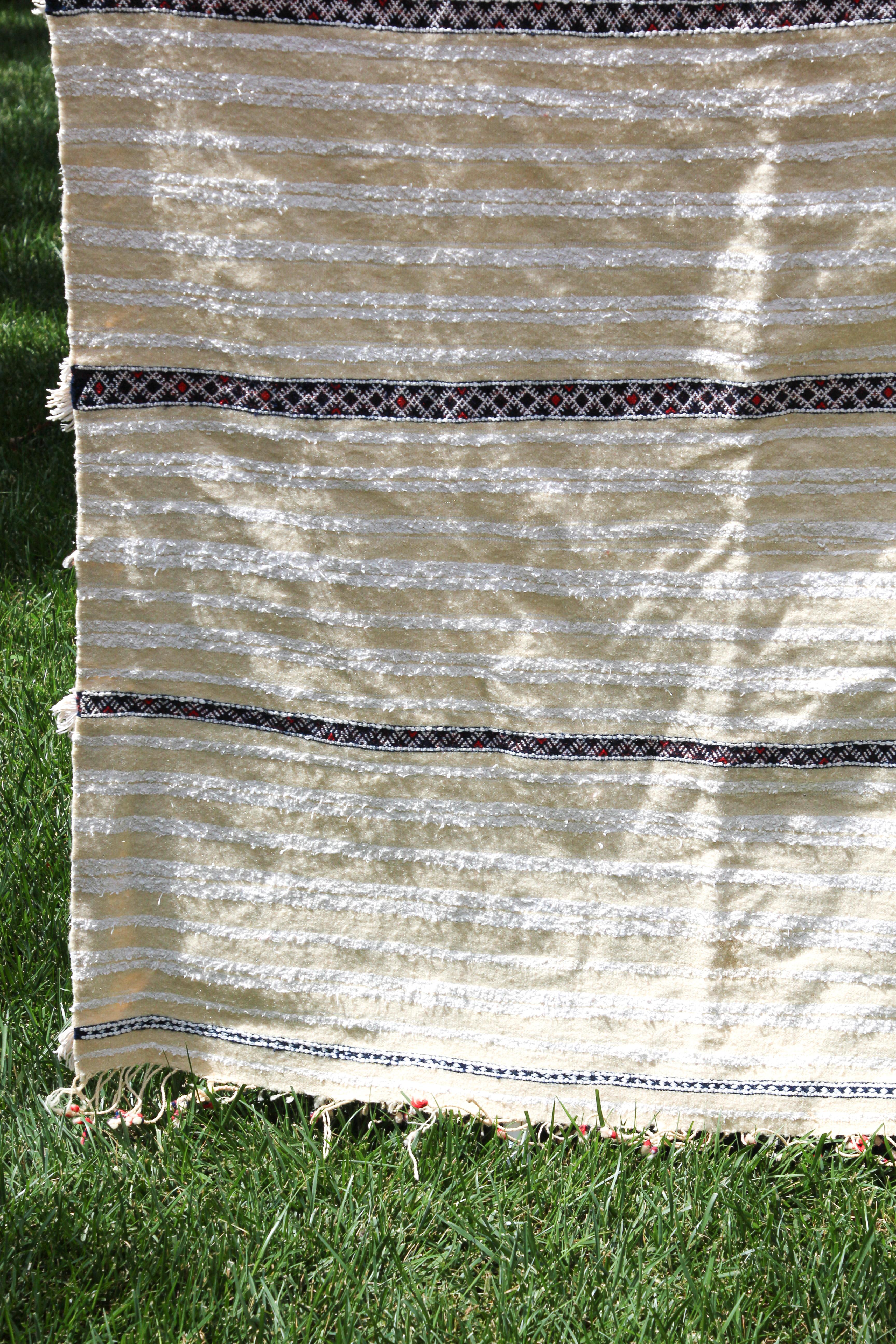 Vintage Moroccan Handcrafted Wedding Blanket Throw with Sequins  For Sale 6