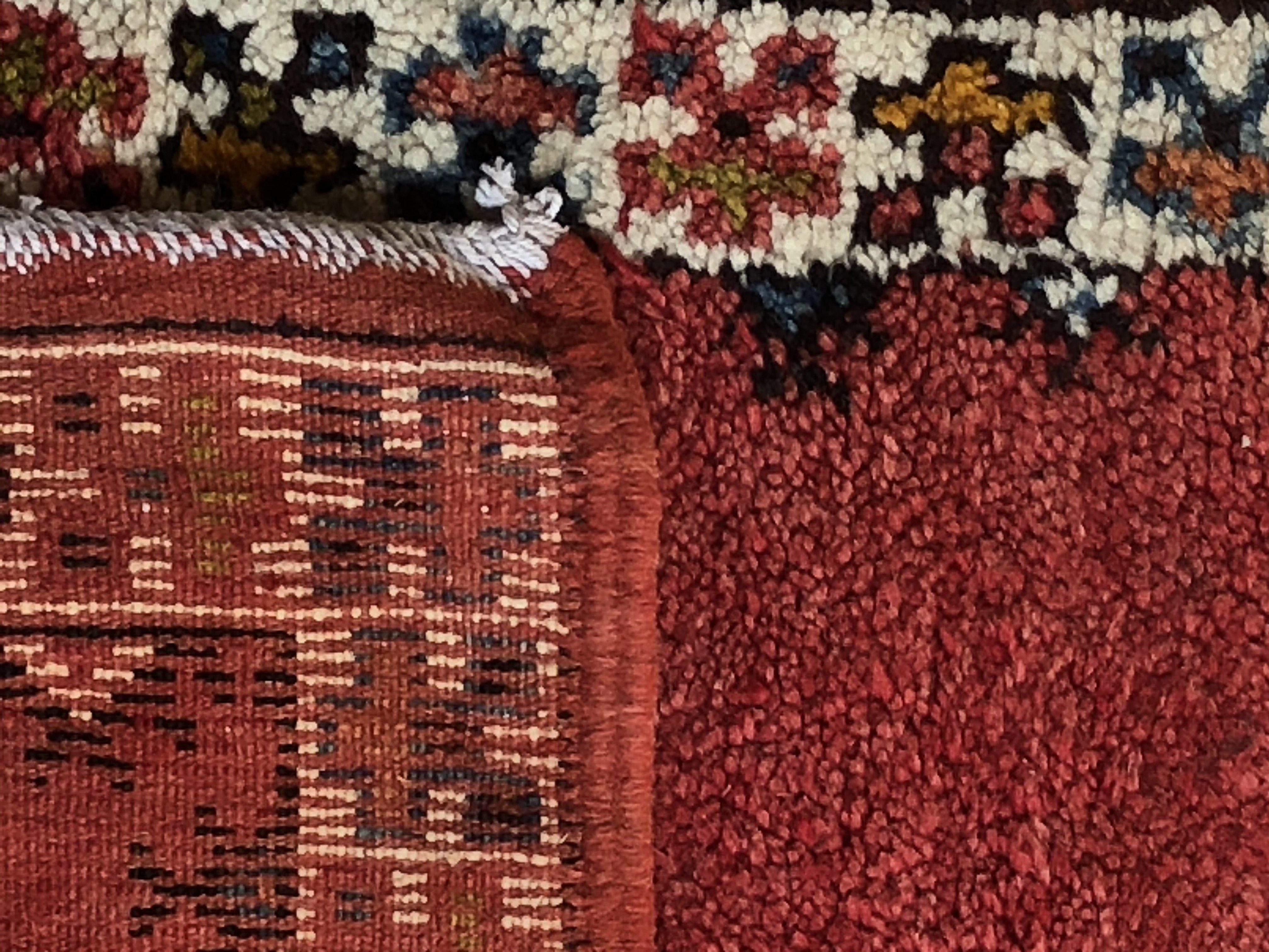 Tribal Moroccan Red Handwoven Rug or Carpet with Diamond Design In Good Condition For Sale In Plainview, NY