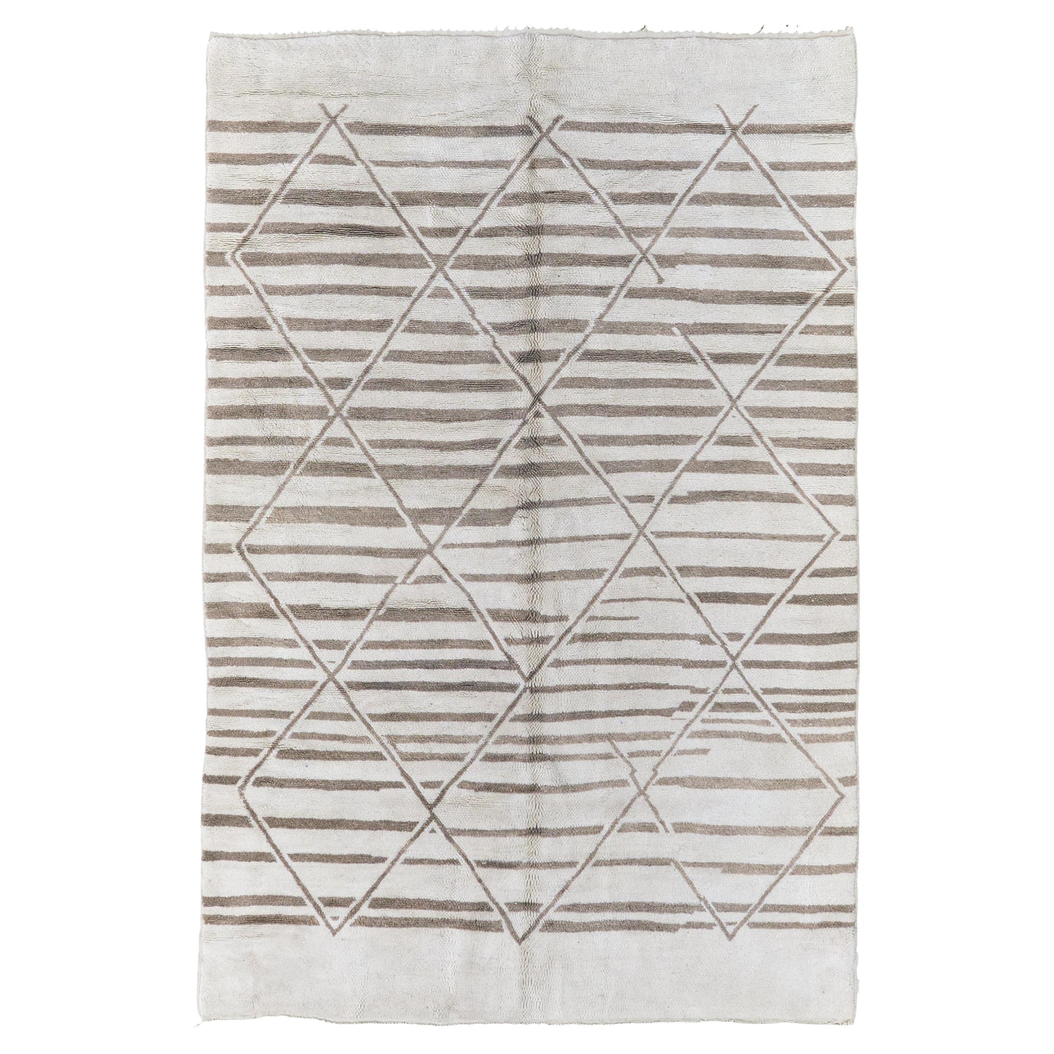 Tribal Moroccan Rug Middle Atlas Tribe