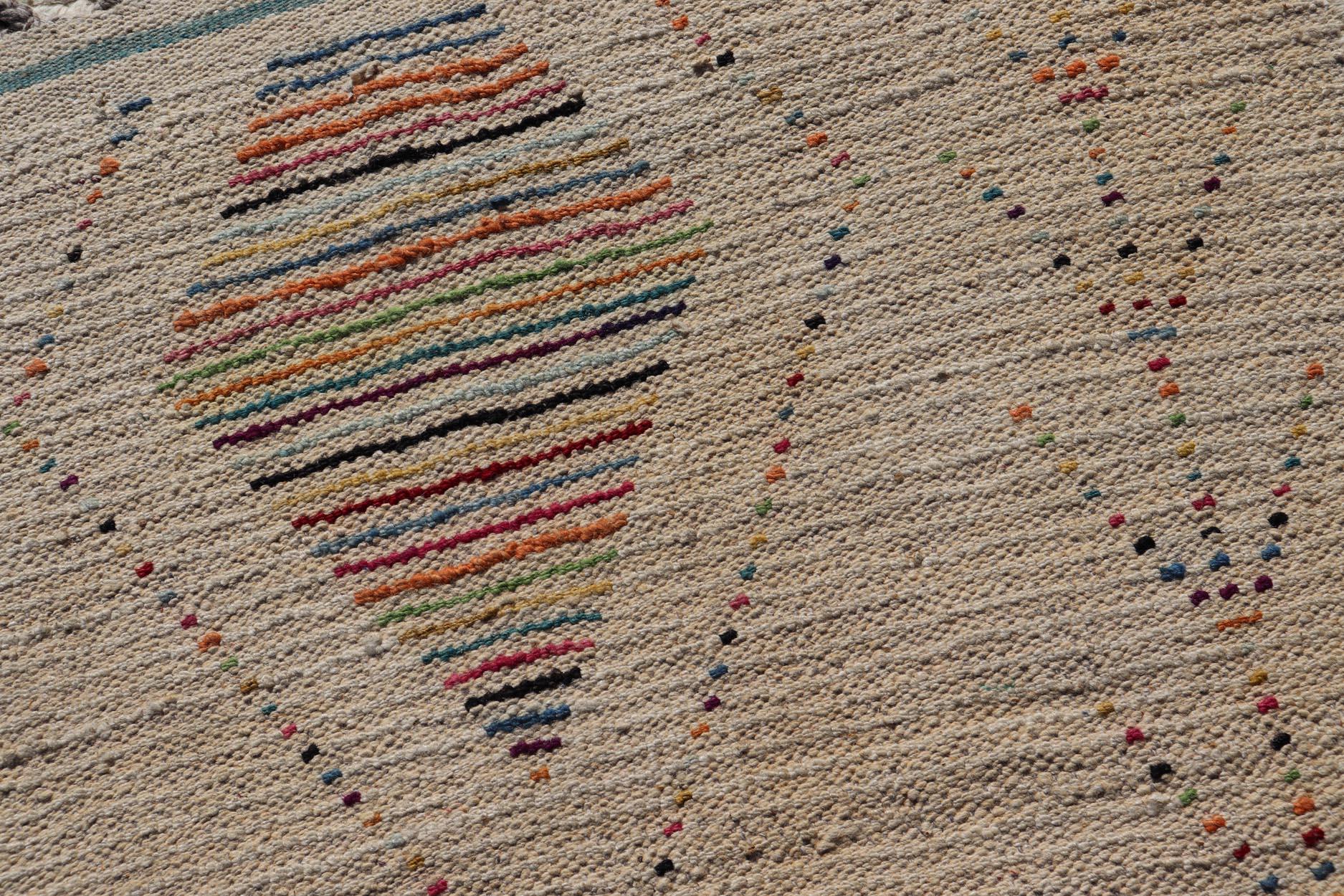 Tribal Moroccan Runner in Wool with Geometric Diamond Design On A Ivory Field For Sale 7