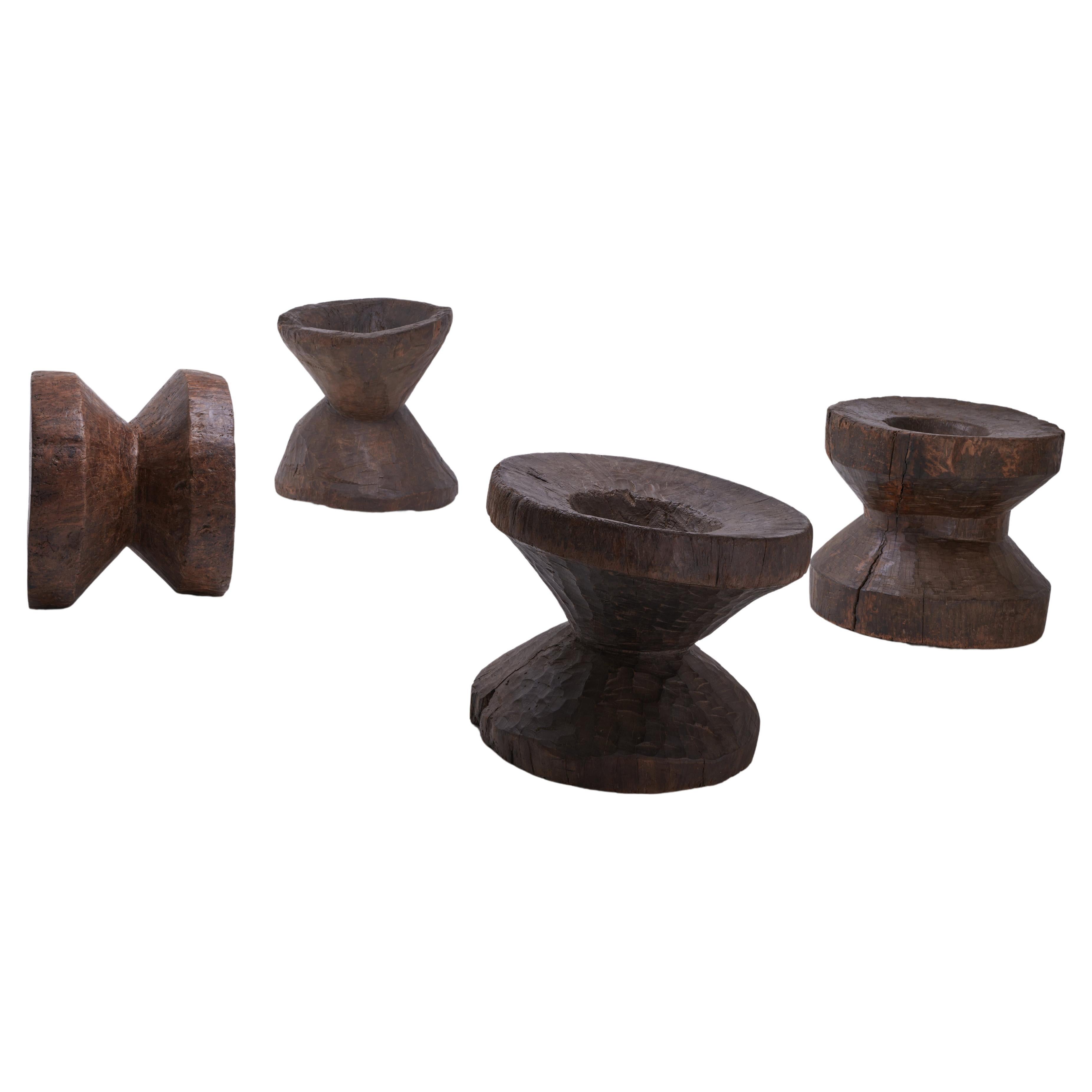 Großer skulpturaler Stammeskunst-Holzmortar aus Nagaland, Indien, frühes 20. Jahrhundert