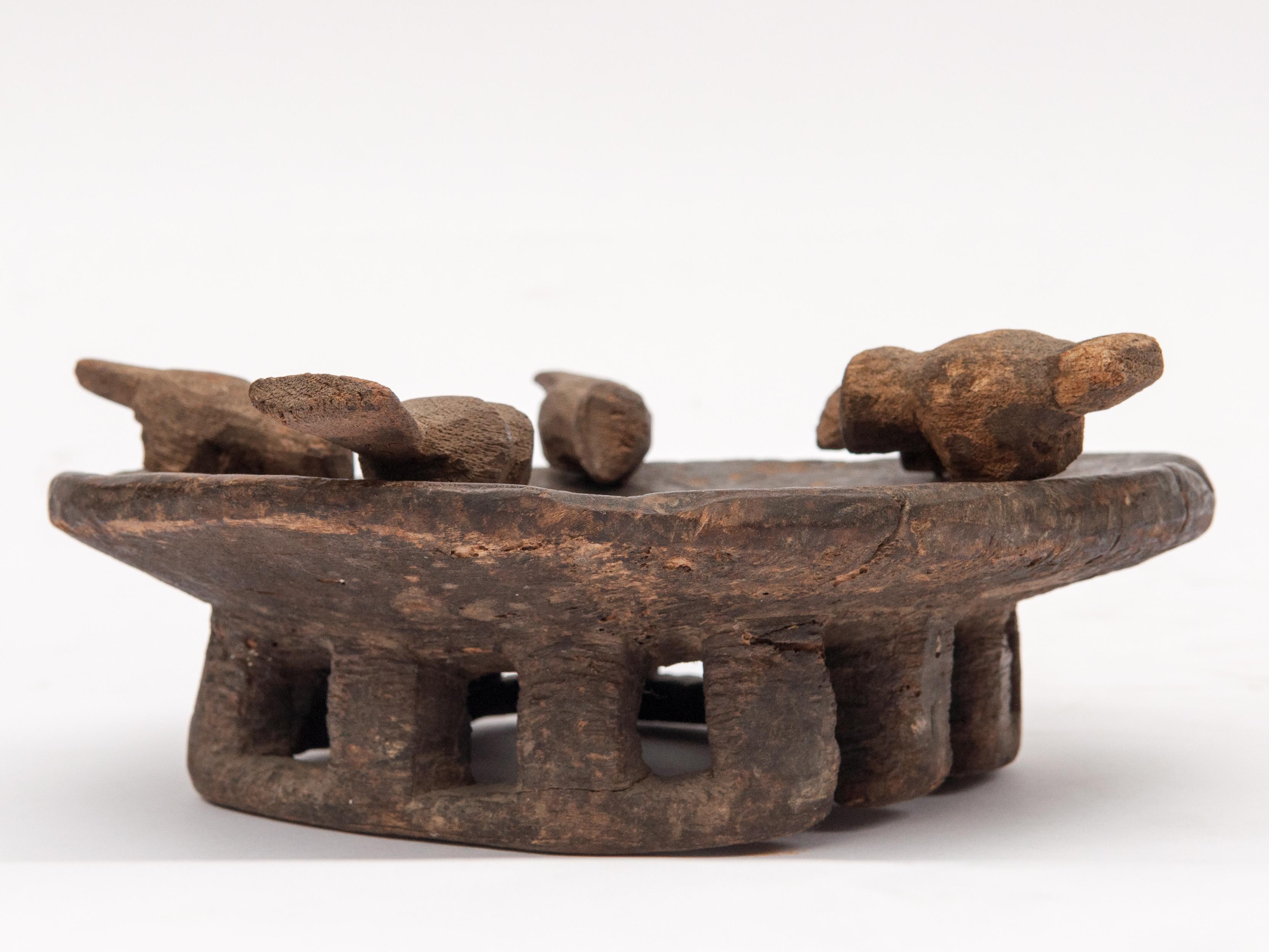 Tribal Offering Tray with Birds, Naga of NE India, Early to Mid-20th Century In Fair Condition In Point Richmond, CA