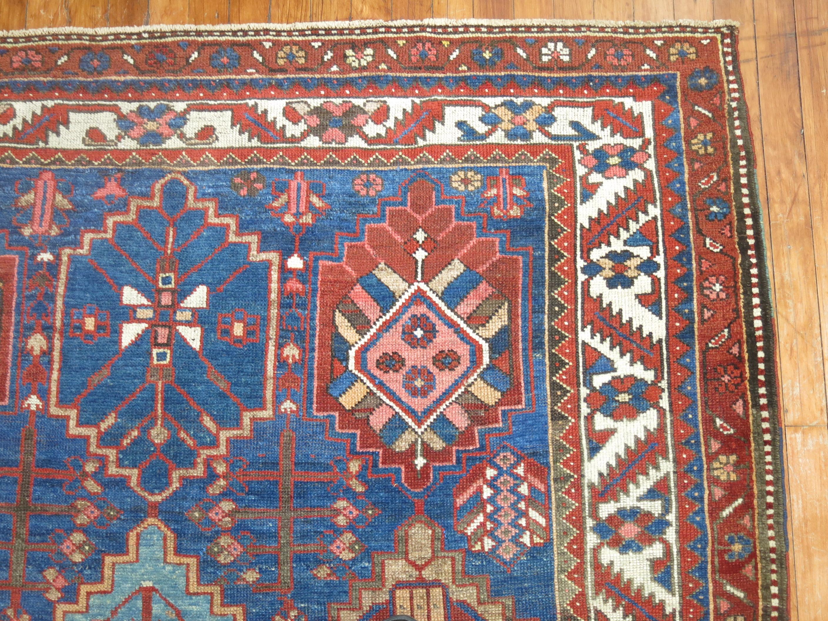 Persischer Bakhtiari-Teppich, Stammeskunst (20. Jahrhundert) im Angebot