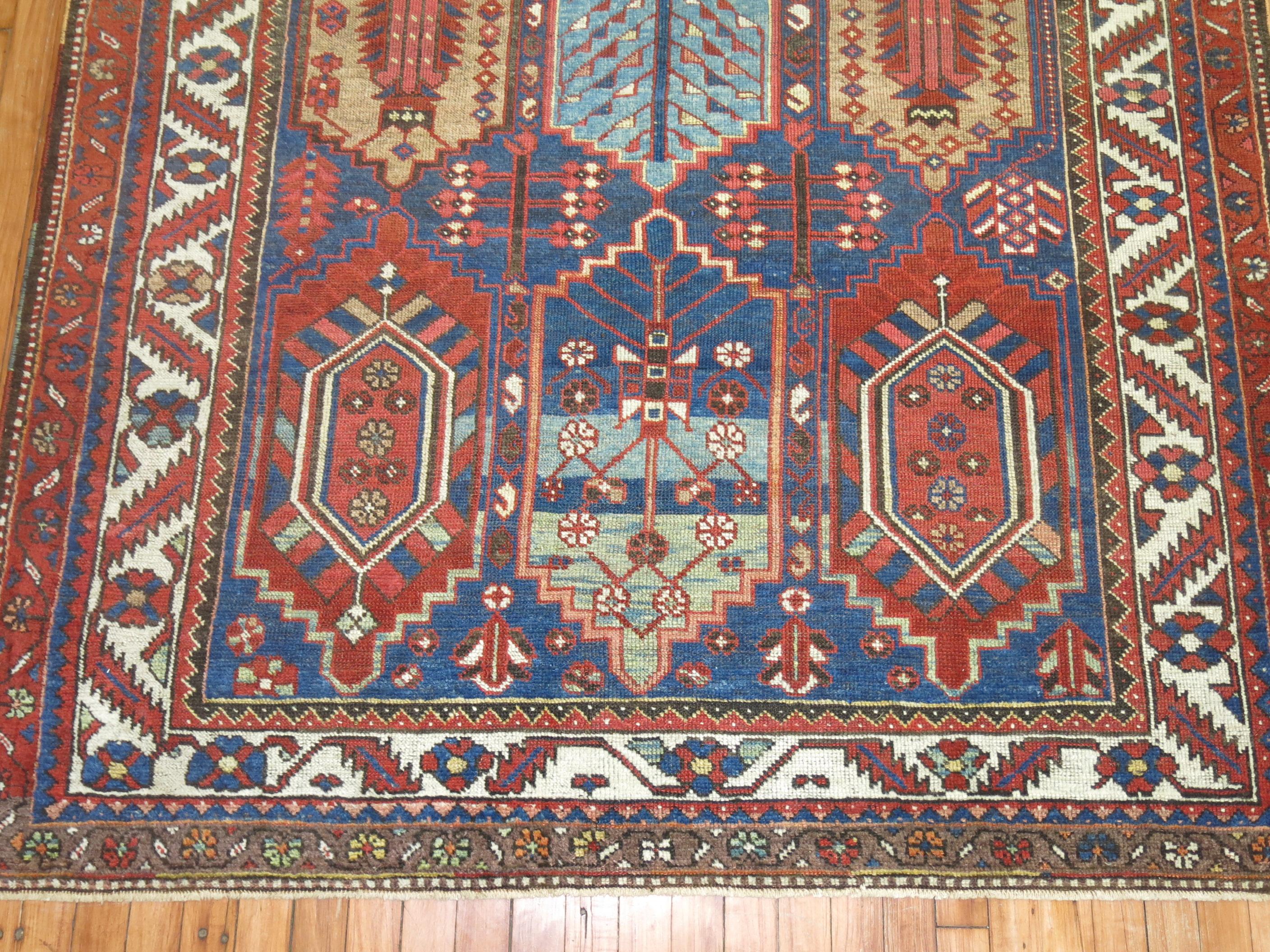 Tribal Persian Bakhtiari Rug For Sale 1