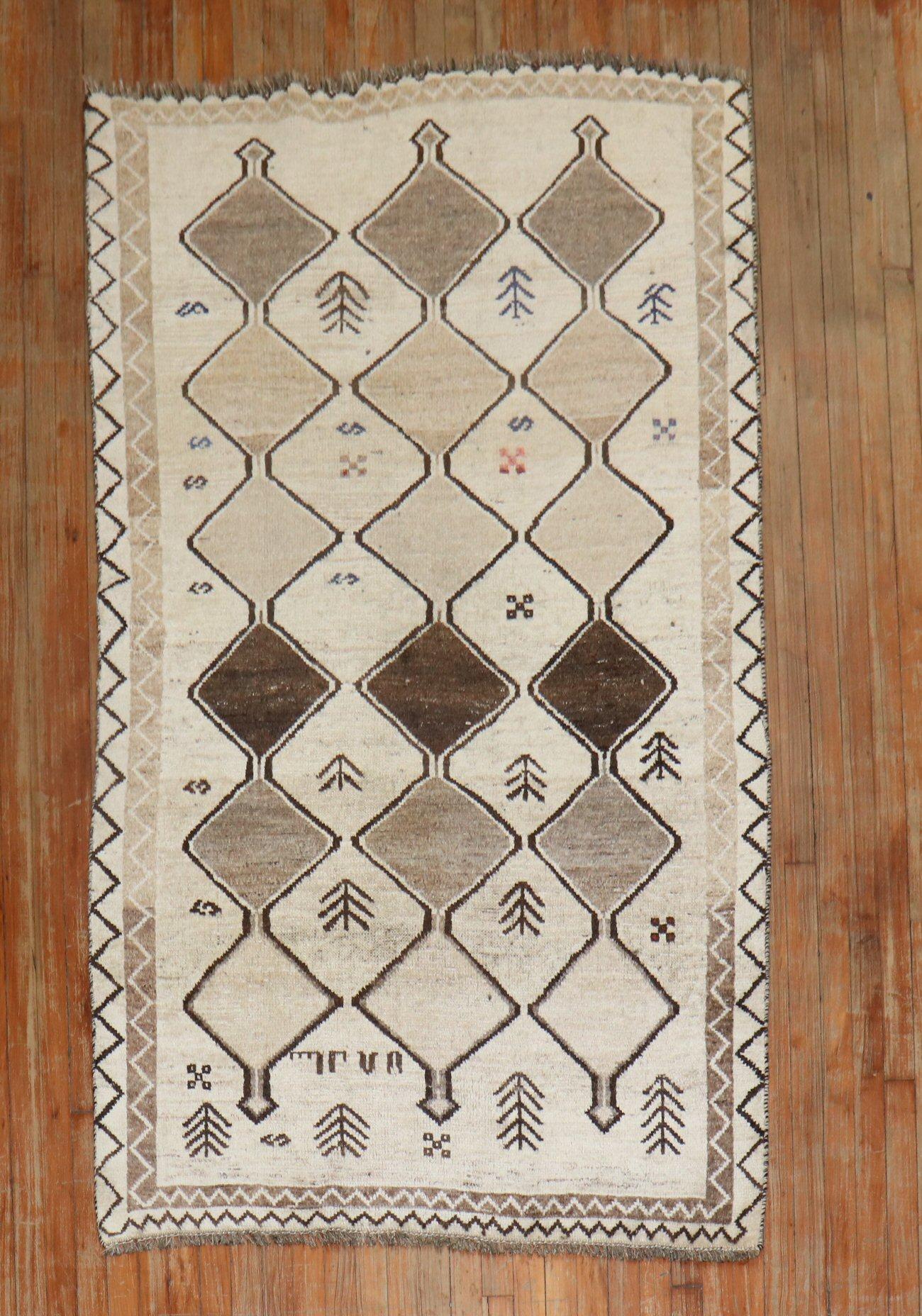 Persischer Gabbeh-Teppich, Stammeskunst (Handgeknüpft) im Angebot