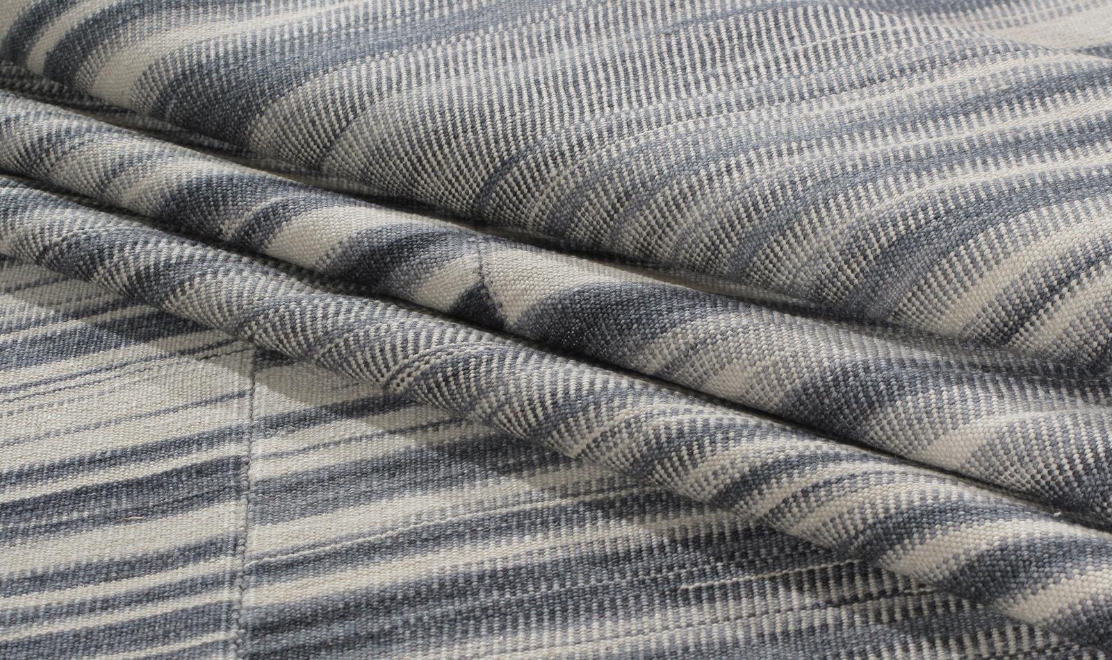 Persischer Mazandaran-Stammes-Teppich mit Flachgewebe (Handgewebt) im Angebot
