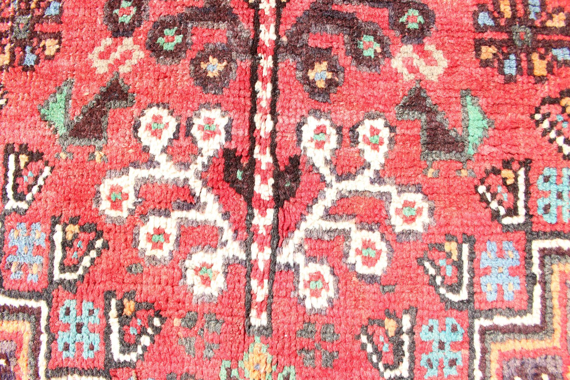 Tribal Persian Vintage Shiraz Rug with Medallions  9