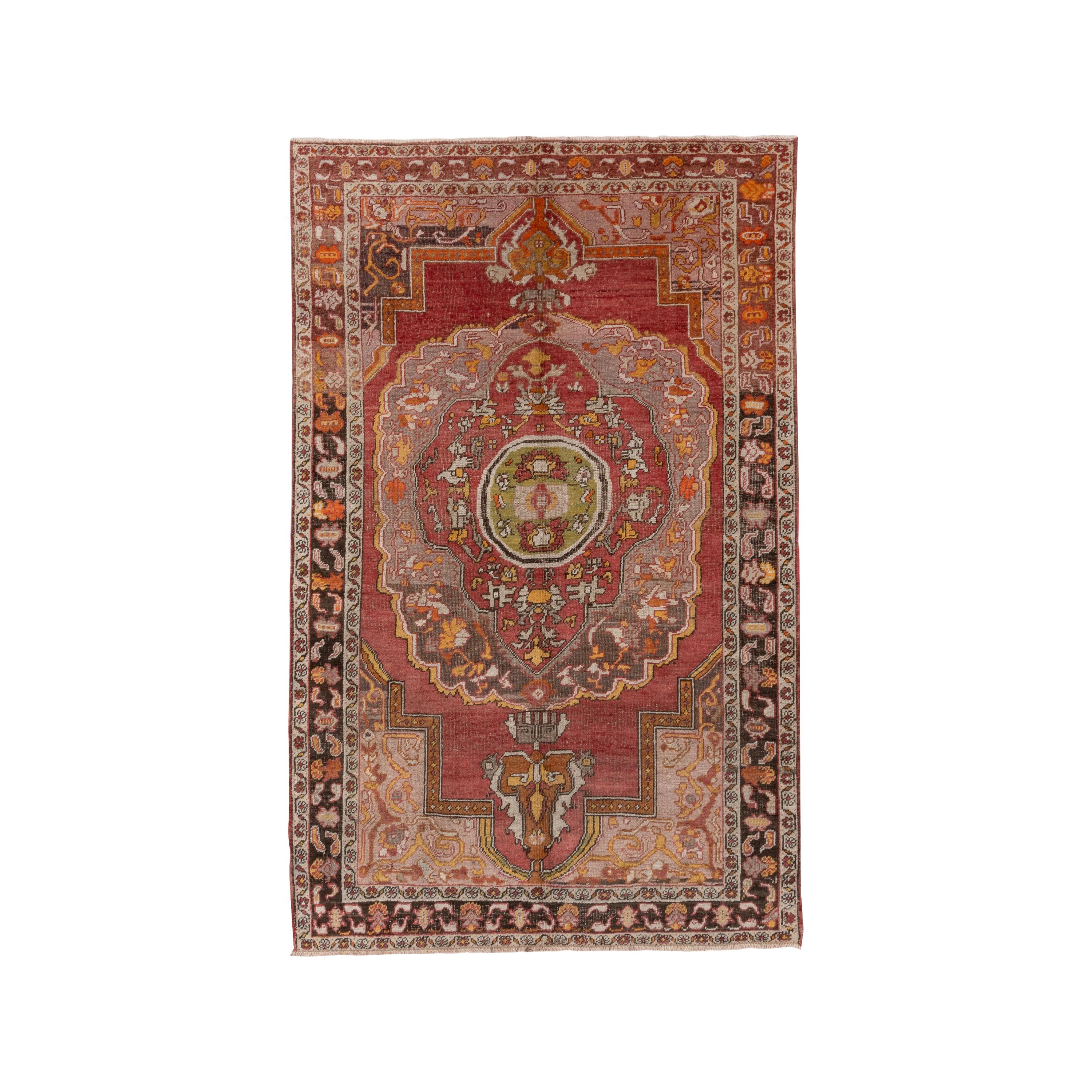 Türkischer Oushak-Teppich mit rotem Feld:: warme Farben