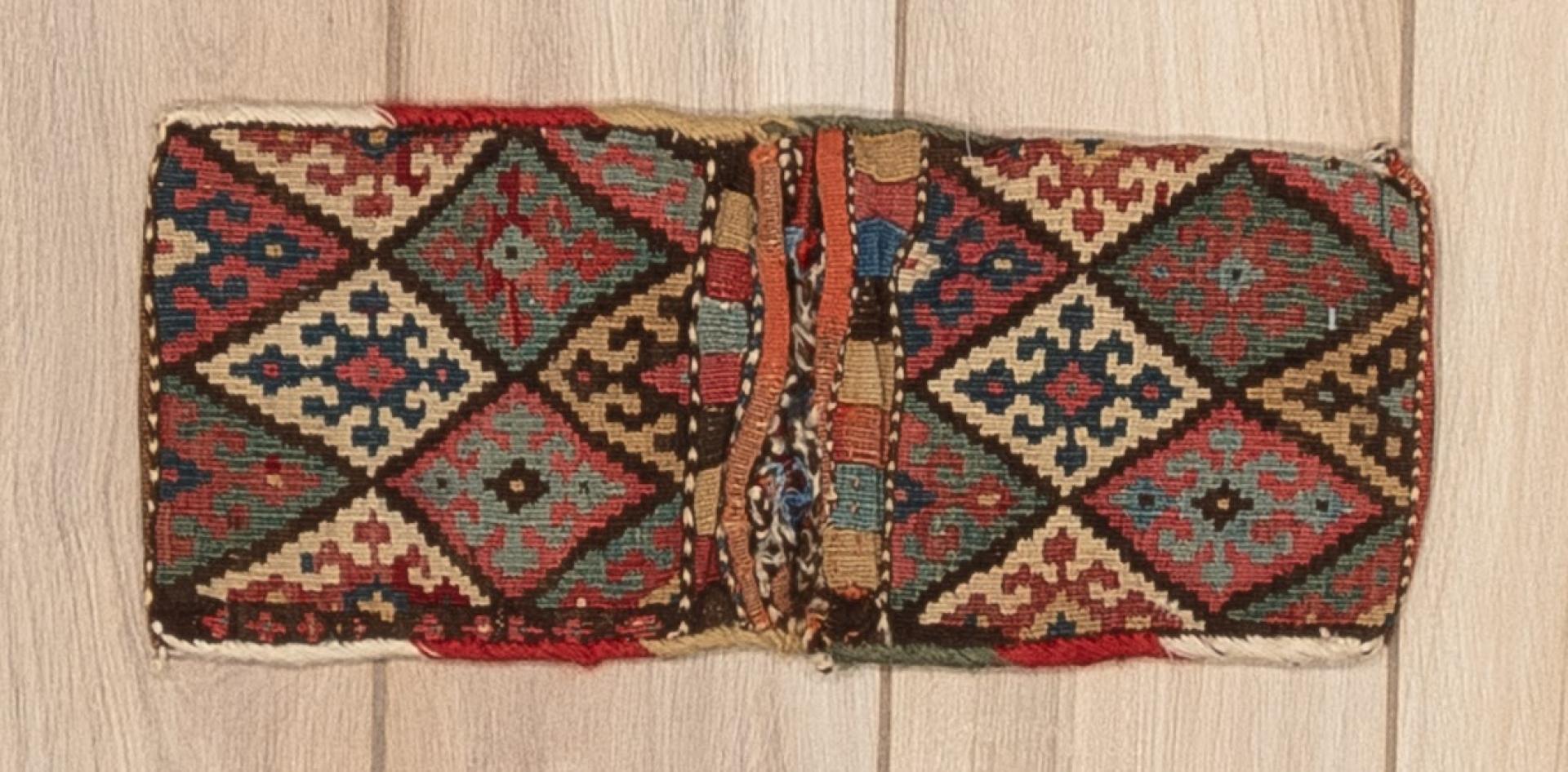 Uzbeko Borsa a tracolla tribale in vendita