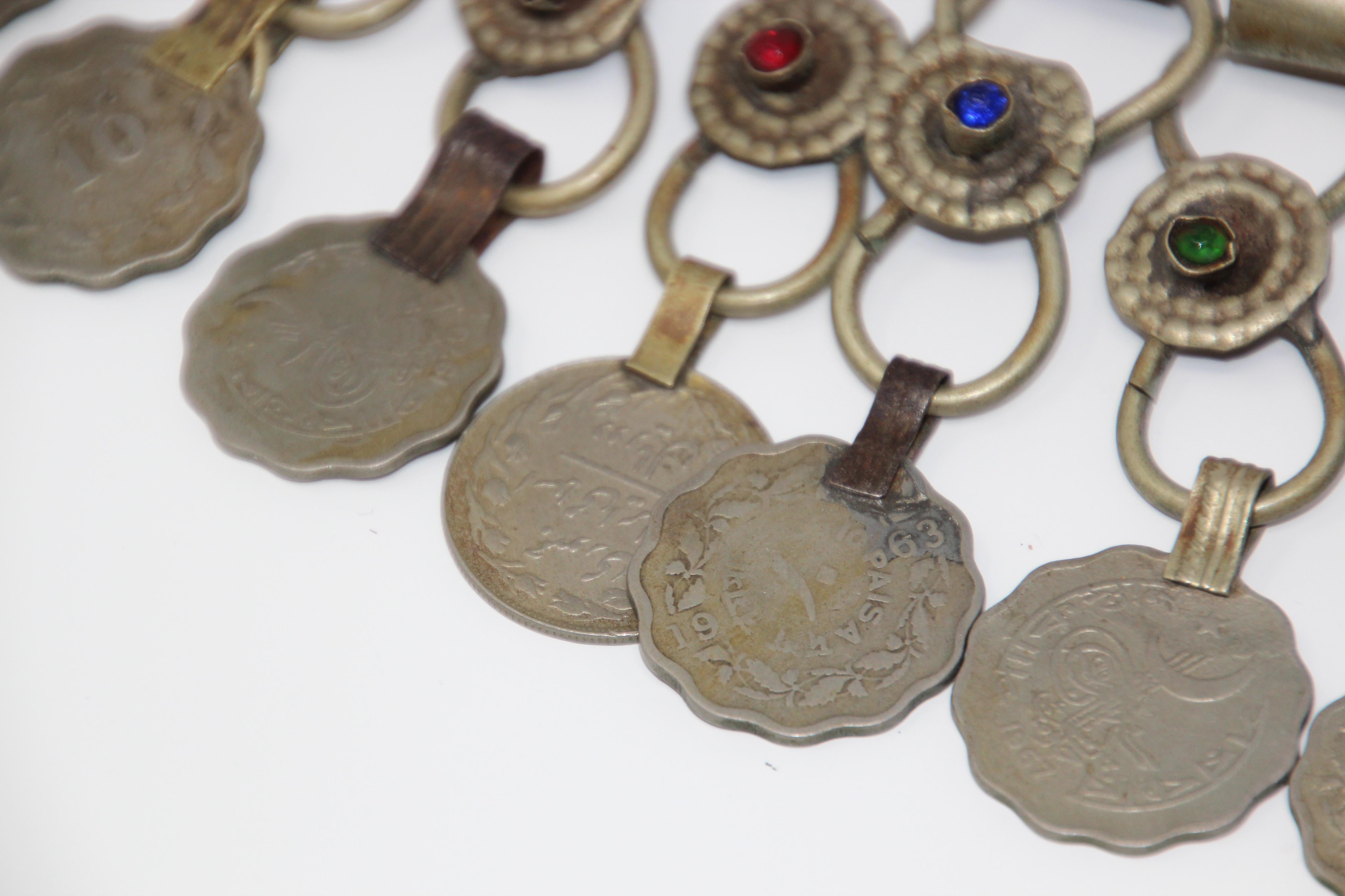 Tour de cou marocain en argent Bijoux berbères de collection Bon état - En vente à North Hollywood, CA