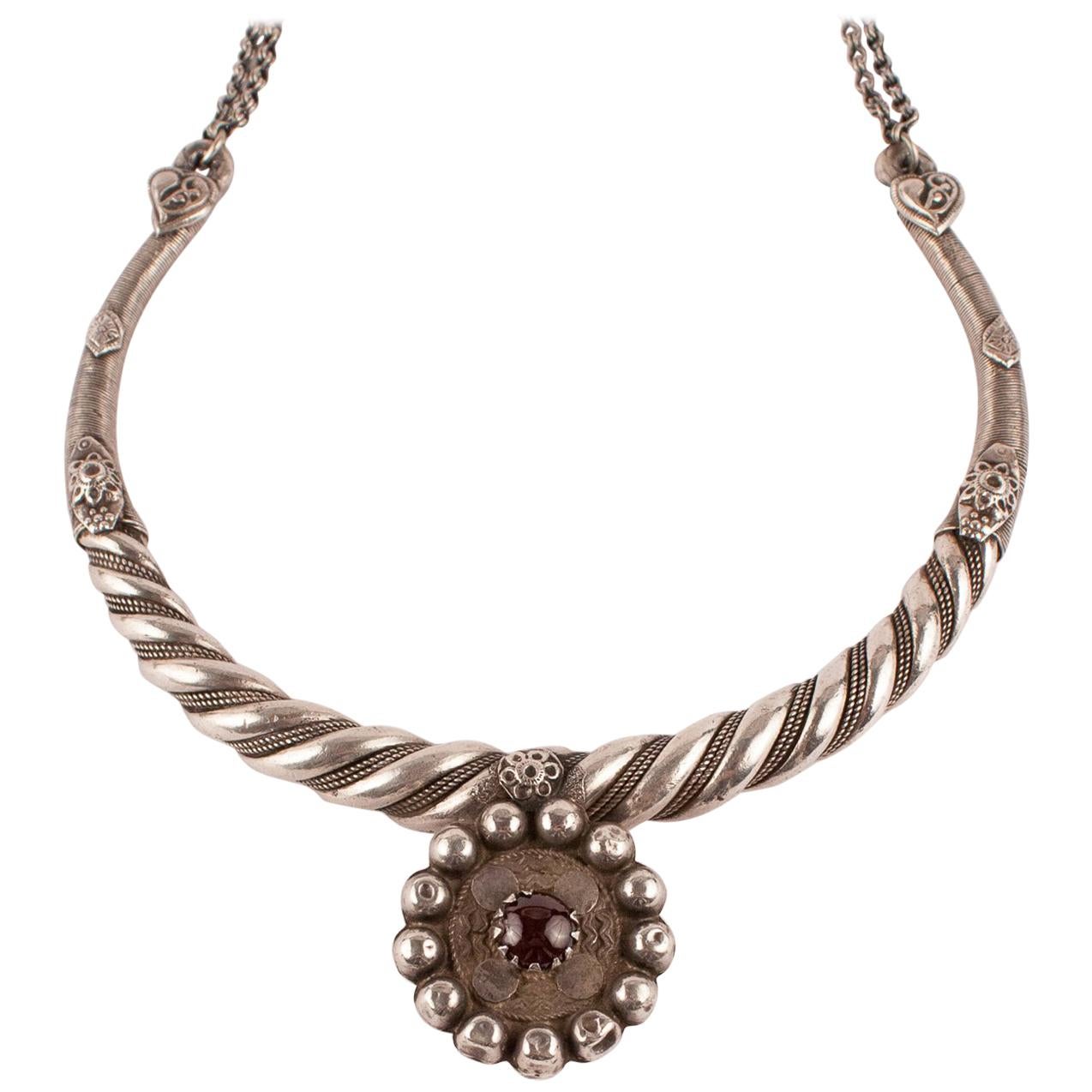 Tribal Silver Torque Necklace with Garnet from India For Sale